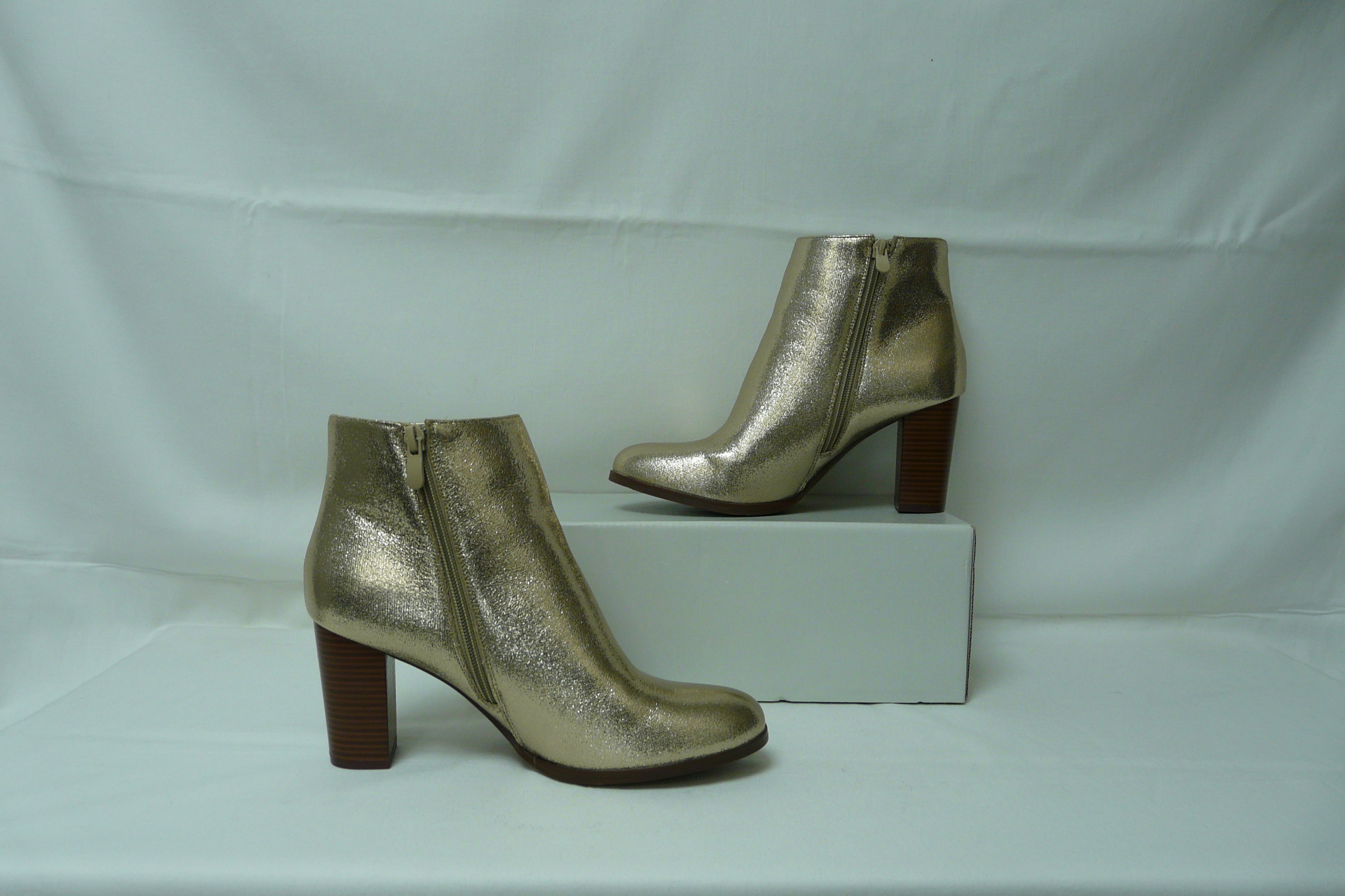 C107 - Bottines dorées - Sinéquanone - Pointure 39 - Photo 1