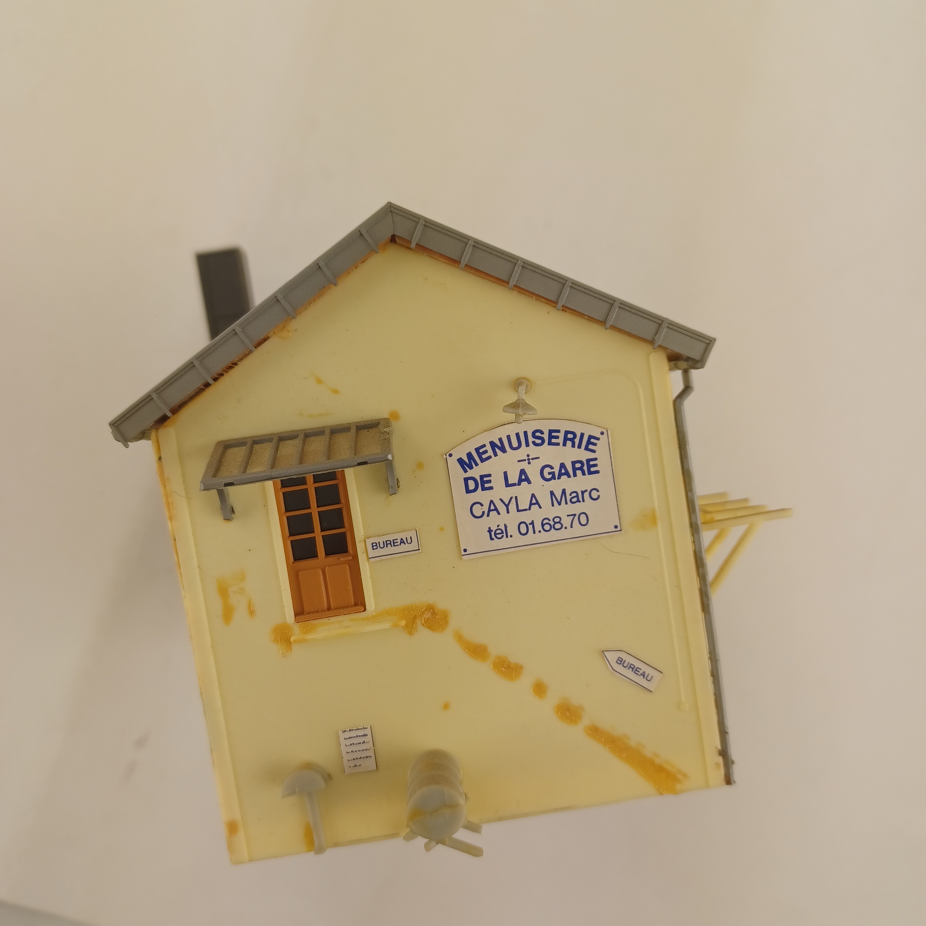 Maquette de modélisme d'une scierie de 14x9 cm Très bon état - Vue 3 - 