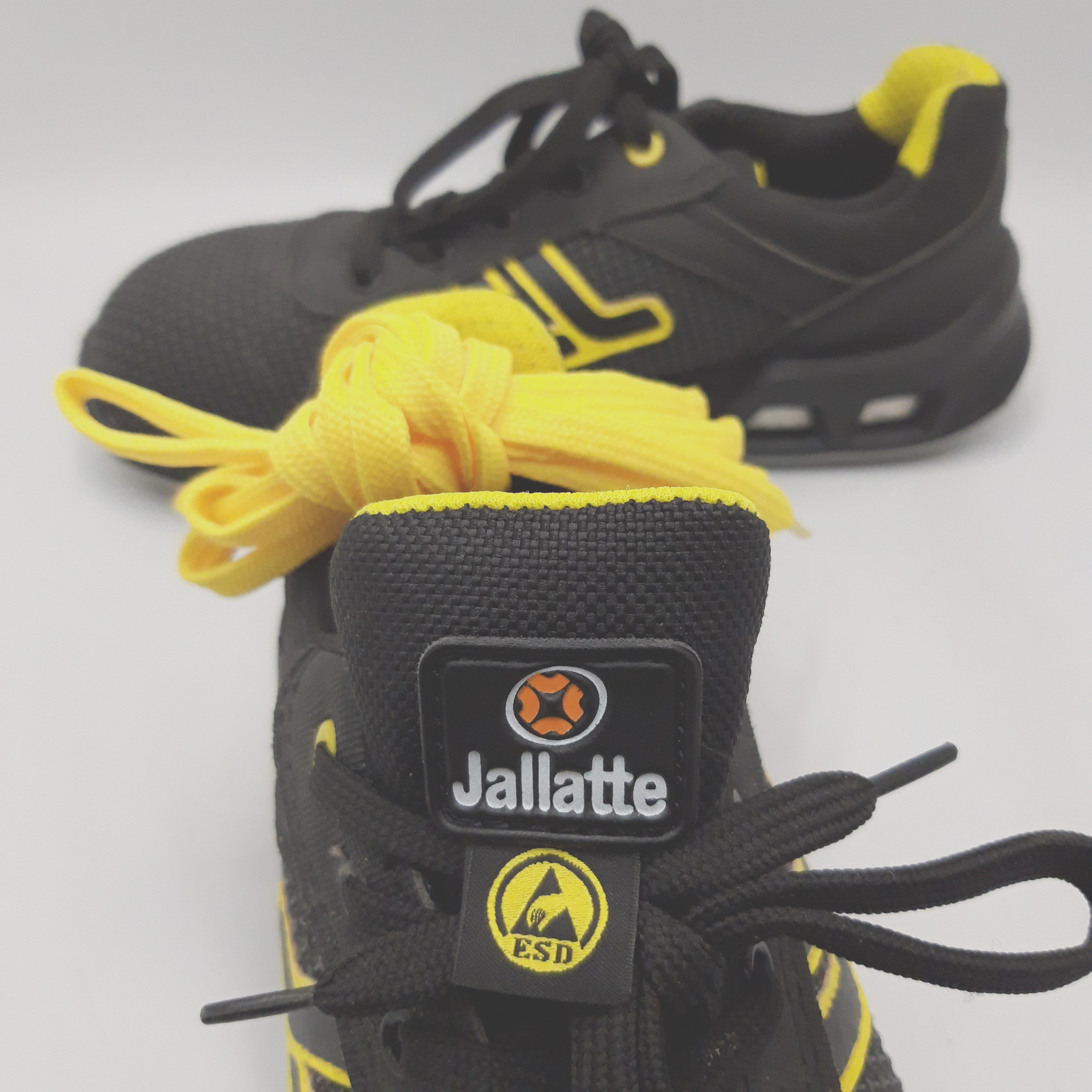 Chaussures de Sécurité ‘’Jallatte Memory ’’ de style Basket en noir & jaune, Taille 39.6 Très bon état - Vue 4 - 