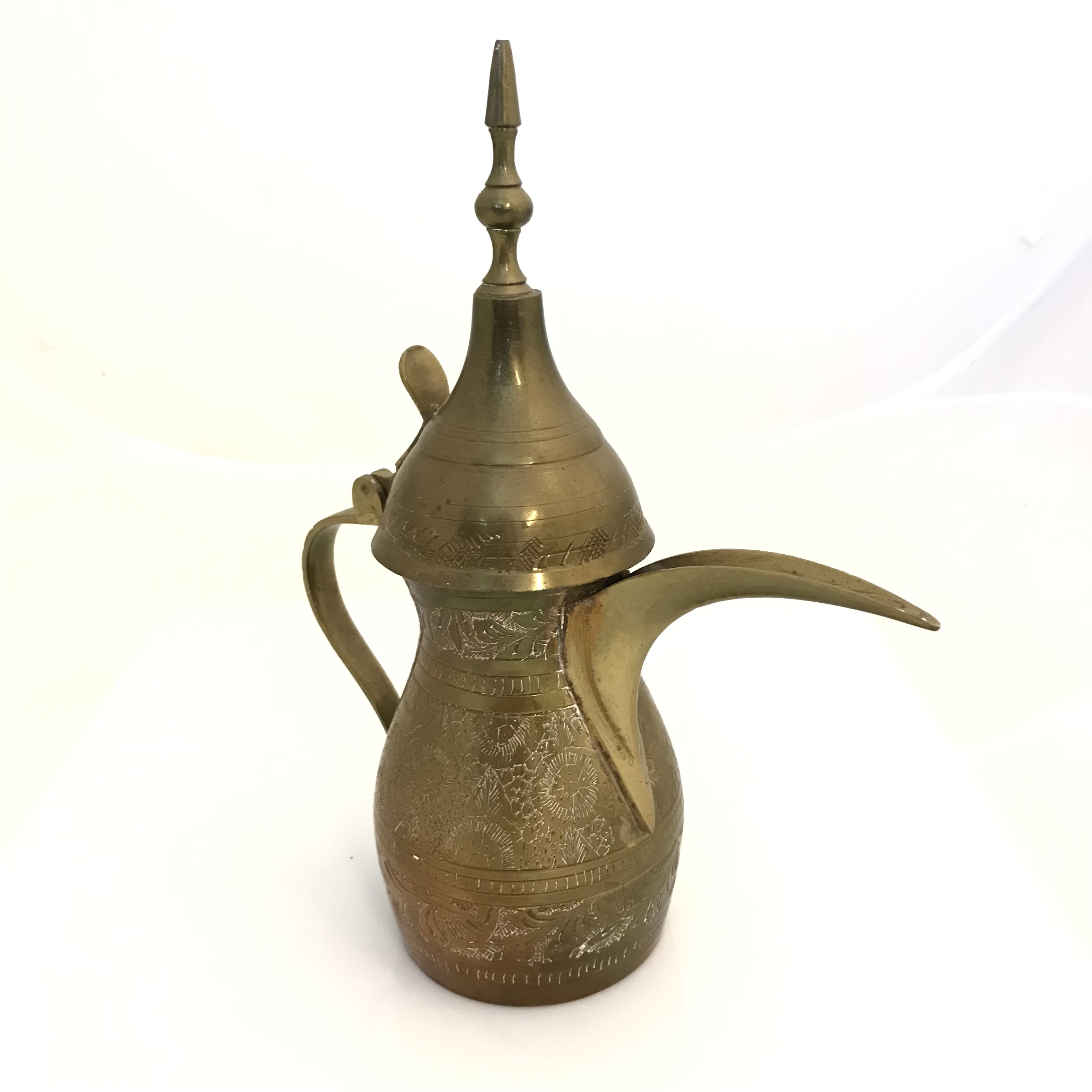 Acheter Ancienne Dallah - Turque - Ottomane Bon état - 22,50 € Ancienne Dallah - Turque - Ottomane Bon état - reconditionné disponible sur Label Emmaüs