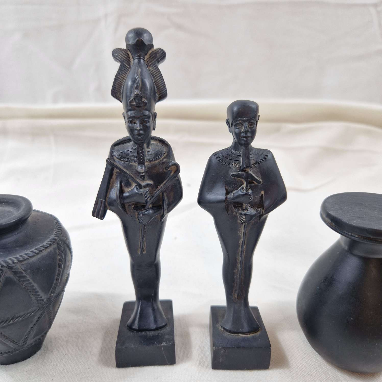 Petit lot de statuettes égyptiennes en résine - Photo 3