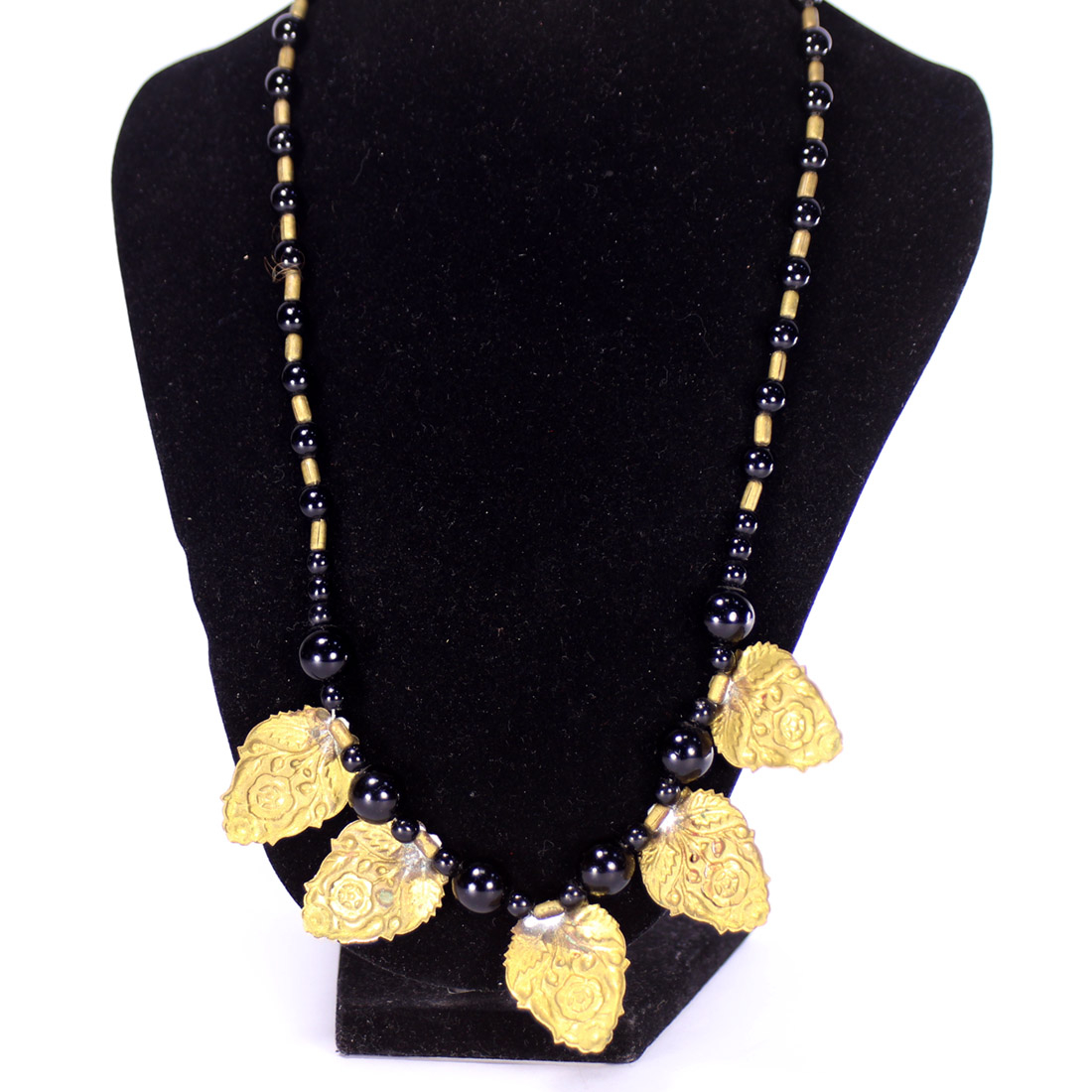 Collier perles noires et feuilles dorées Bon état - Vue 3 - 