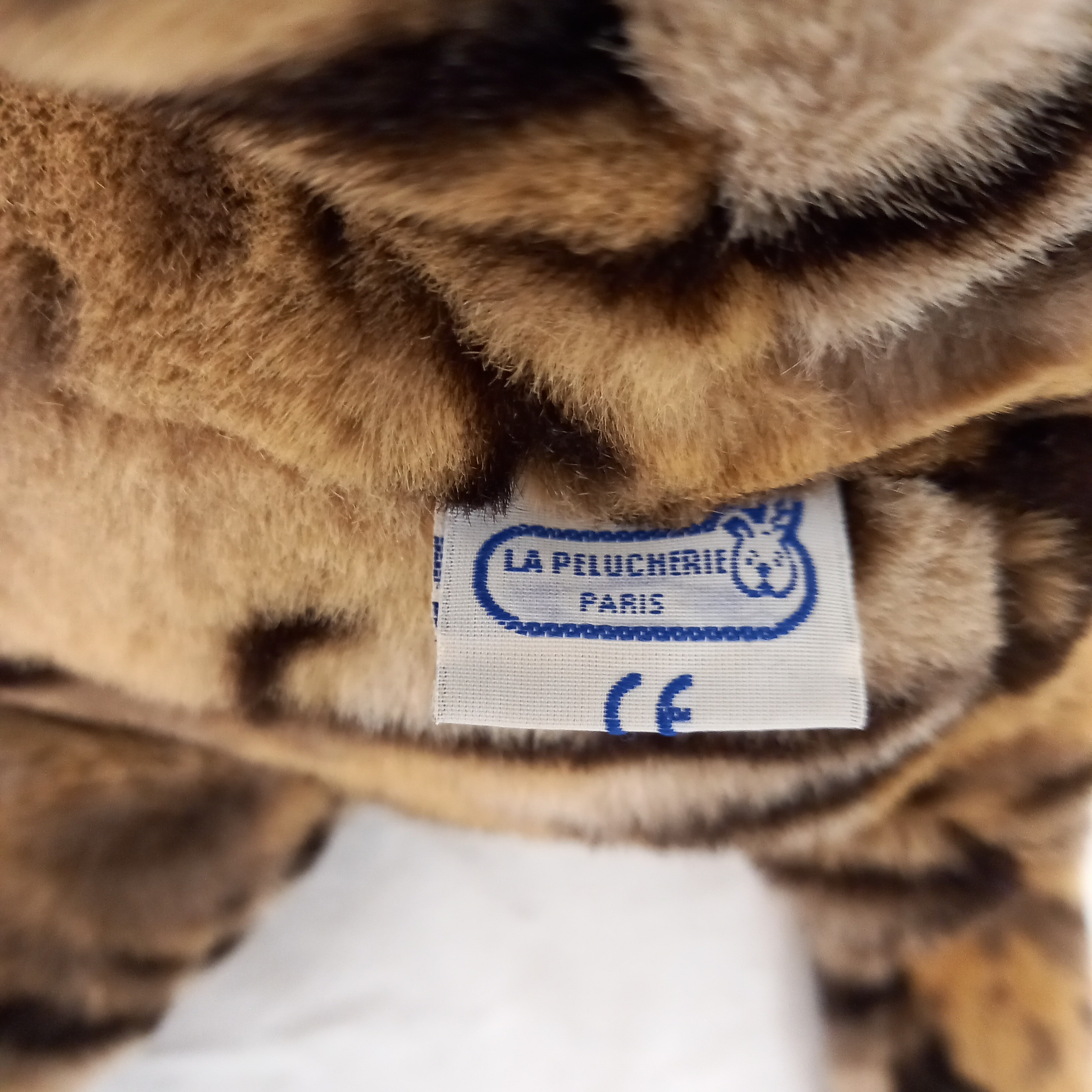 Voir photo 10 de La pelucherie Paris Tigre La pelucherie Paris Tigre Bon état - Vue 10 -