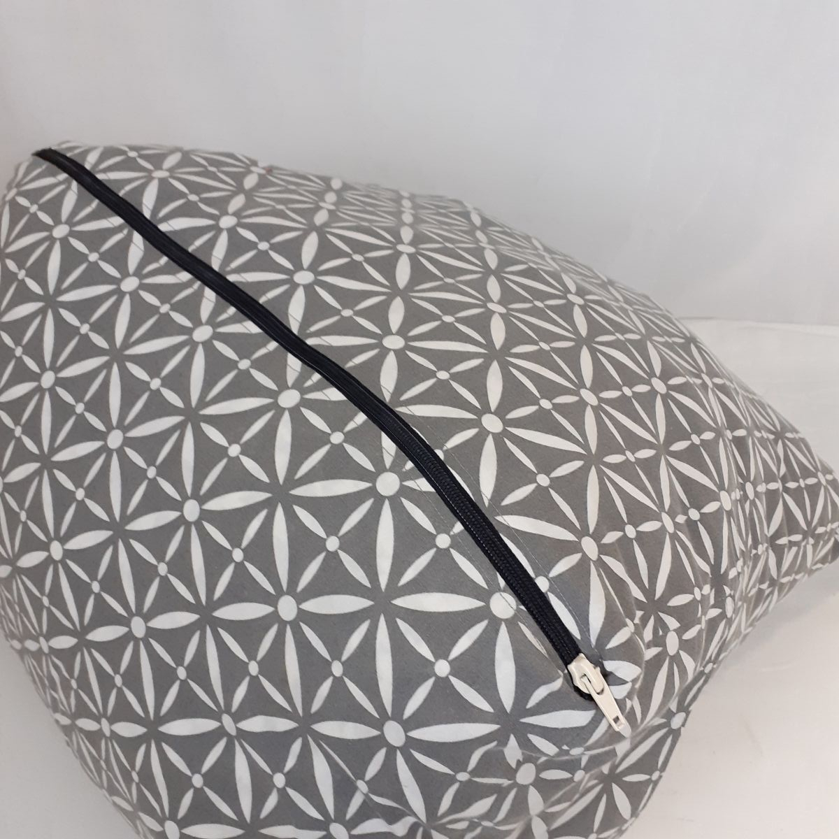 Voir photo 5 de Coussin lombaire - Lit ou Canapé - Fait main Coussin lombaire - Lit ou Canapé - Fait main Comme neuf - Vue 5 -