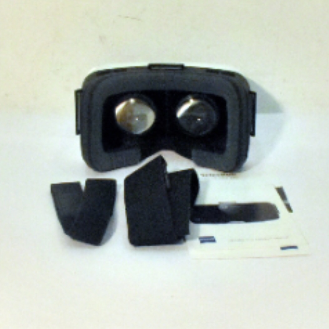 Voir photo 5 de VR ONE Plus - Carl Zeiss™ - Casque de Réalité Virtuelle - 2016 VR ONE Plus - Carl Zeiss™ - Casque de Réalité Virtuelle - 2016 - Vue 5 -