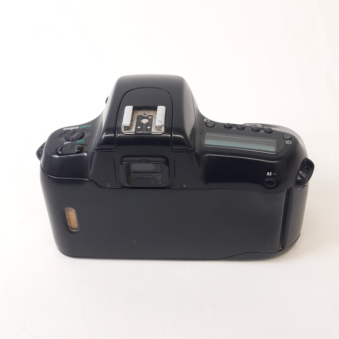 Appareil photo argentique Nikon f50 - Photo 2