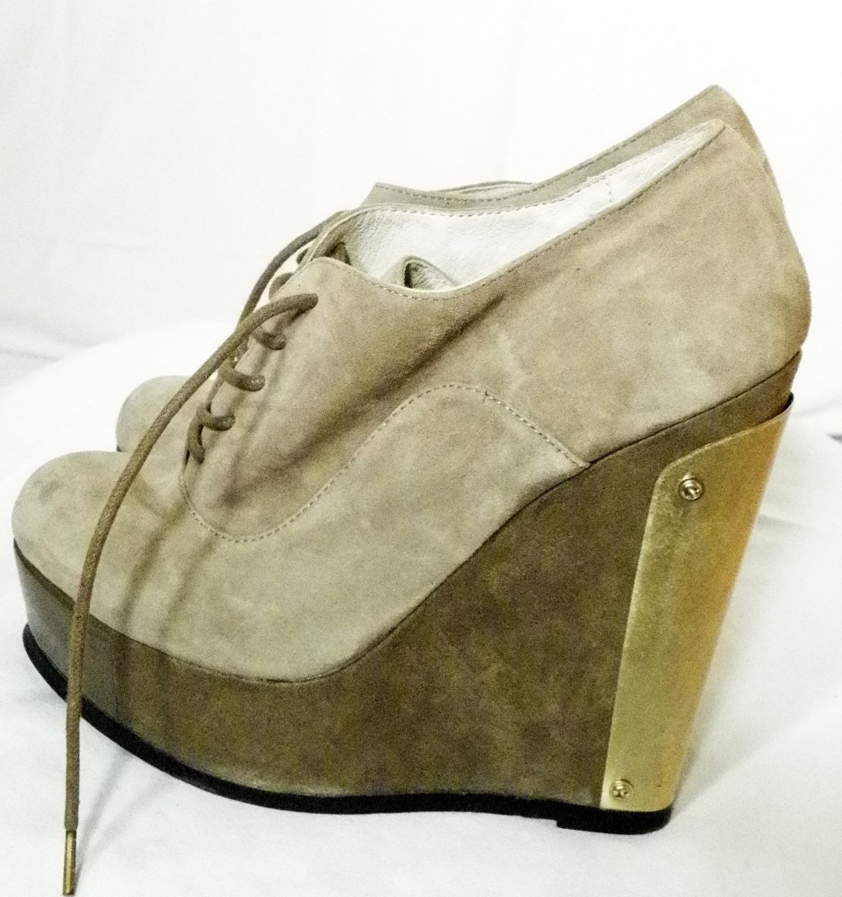 Chaussure Femme Beige à talon compensse - KOCCA P.38 État correct -  reconditionné disponible sur Label Emmaüs