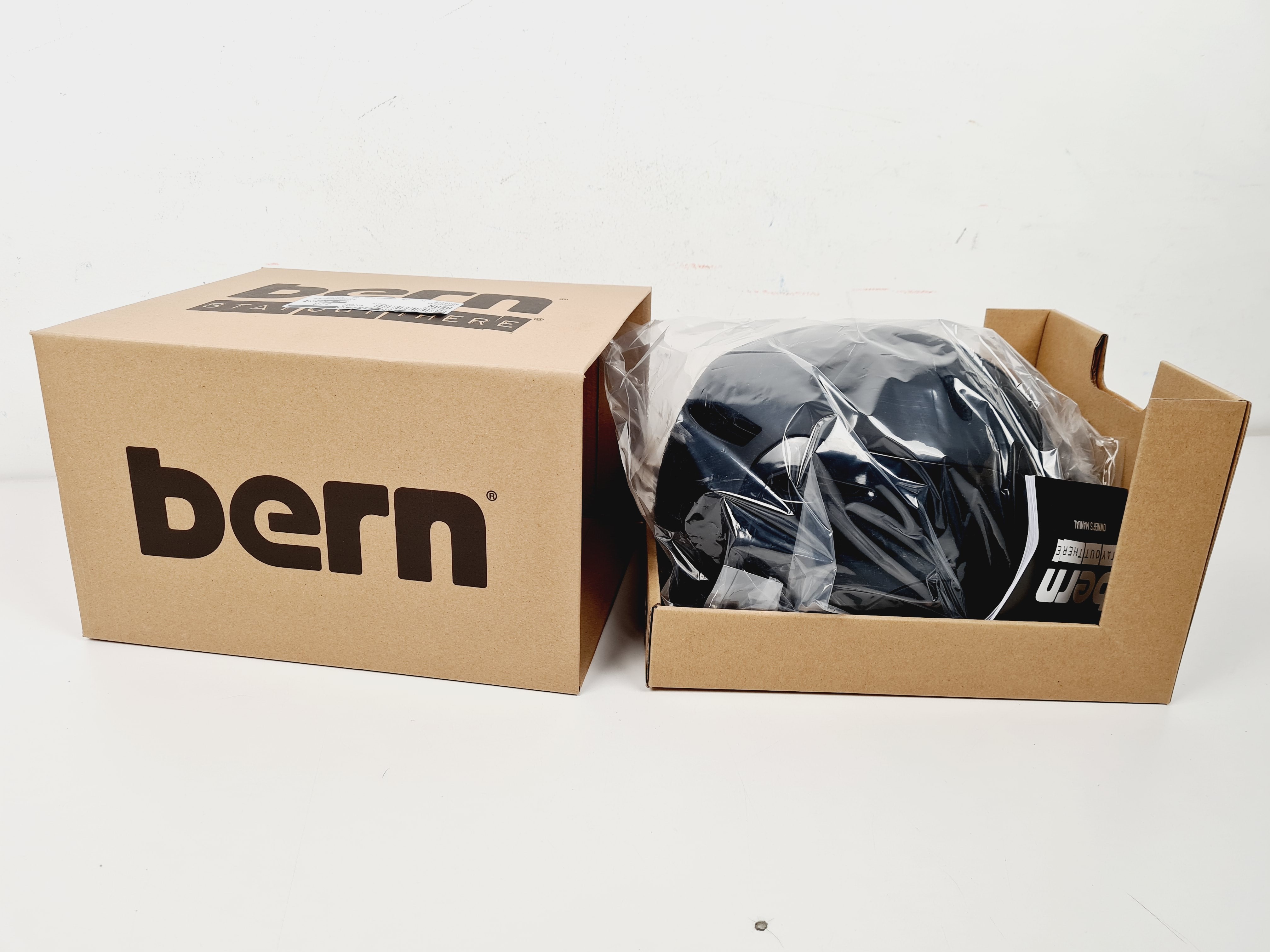 Équipement vélo - Casque noir mat - Taille L - Unisexe - Bern Comme neuf - Vue 2 - 