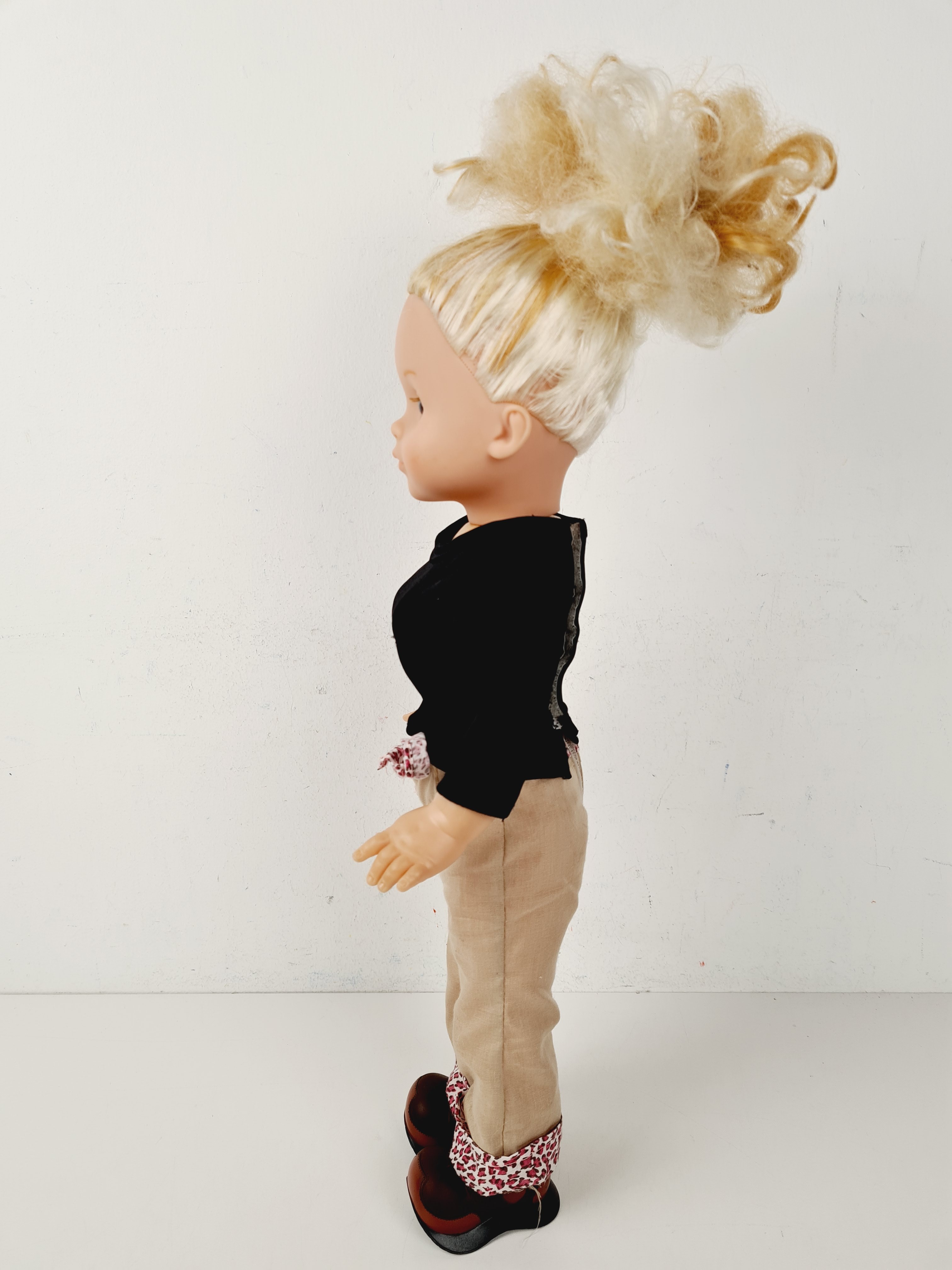 Poupée - Poupée blonde aux yeux bleus - 48 cm - Photo 3
