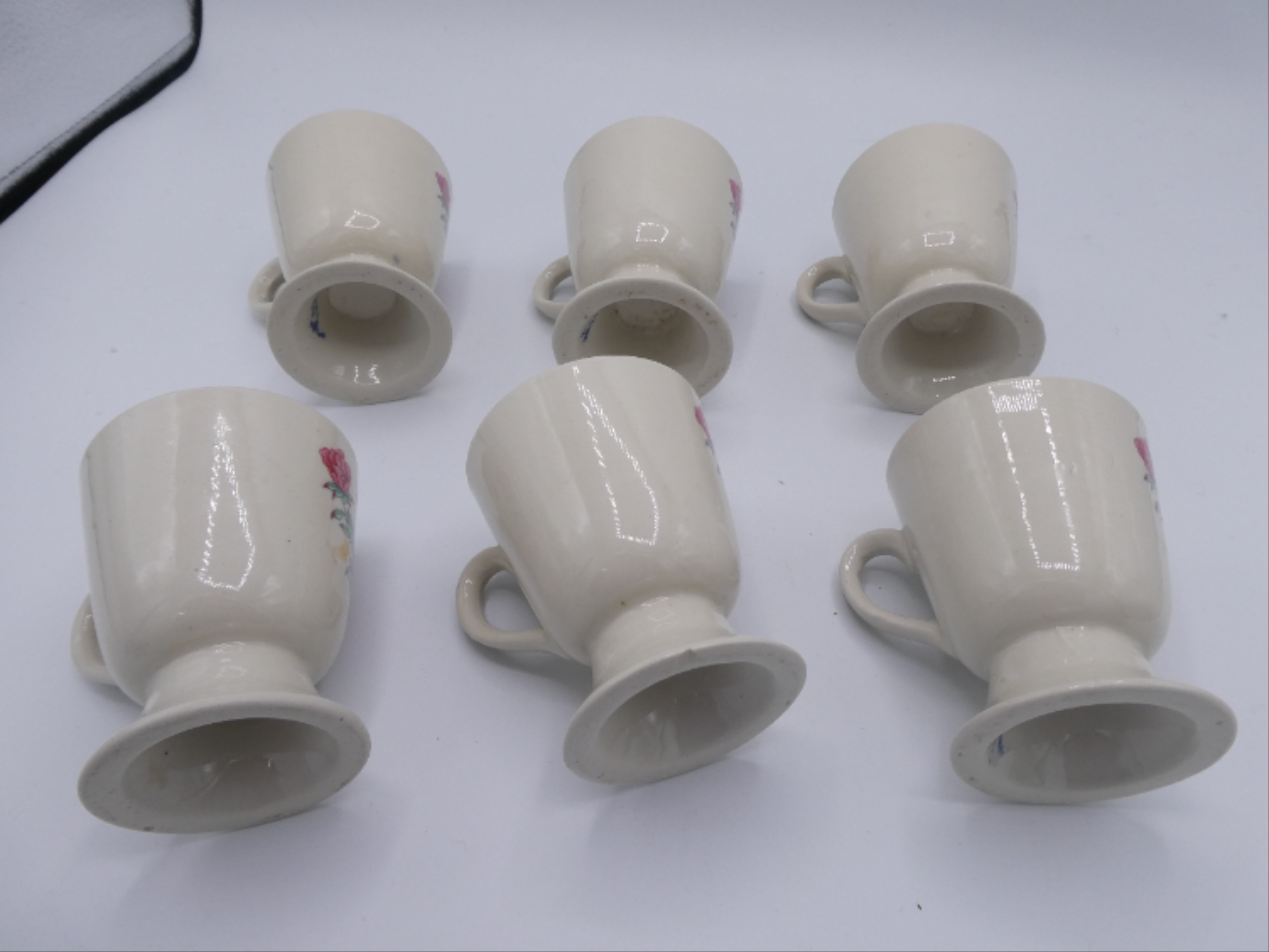 Lot de 6 tasses en porcelaine motif fleurs - Photo 4