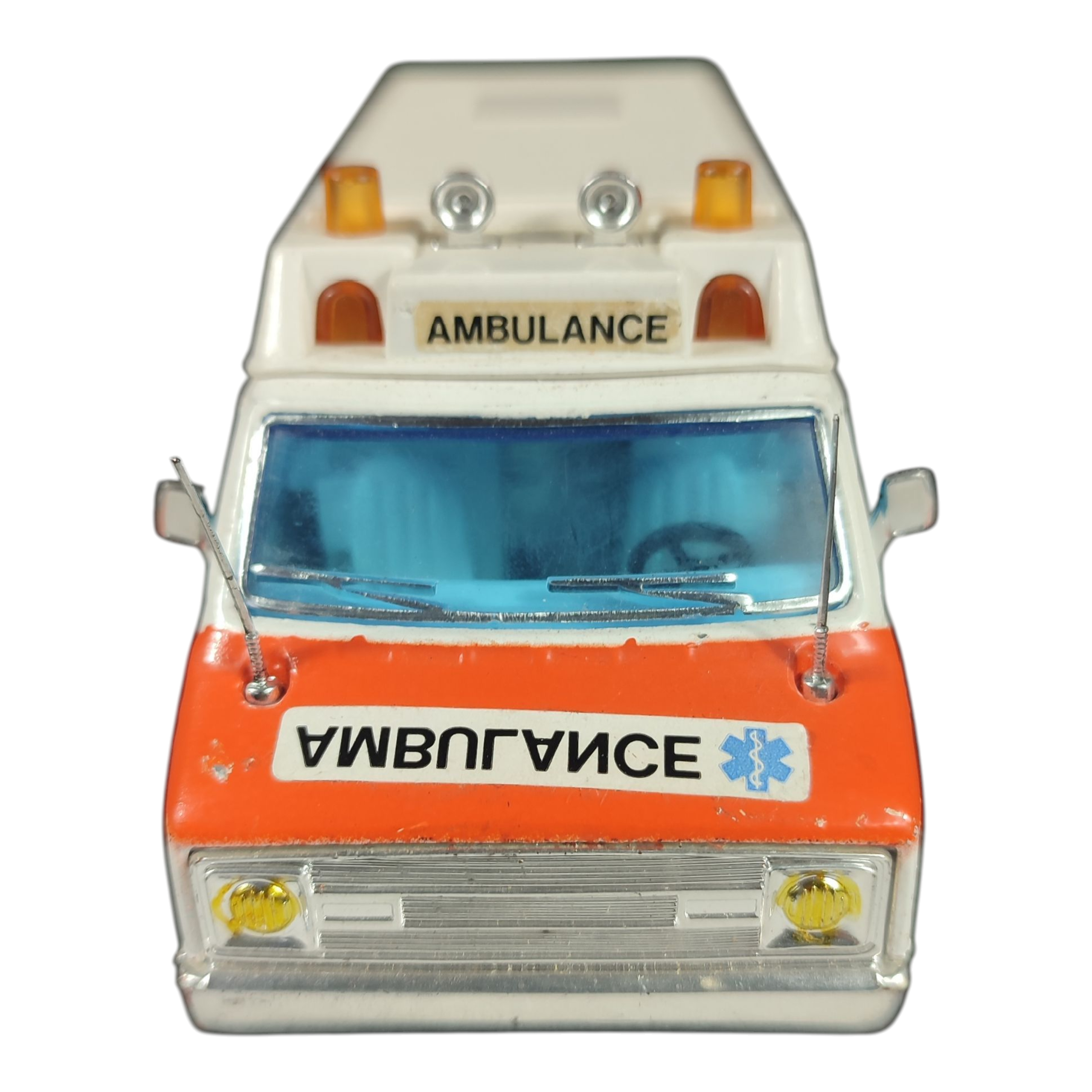 Voir photo 2 de Ambulance Matchbox Super Kings Dodge Van avec patient en civière Ambulance Matchbox Super Kings Dodge Van avec patient en civière Bon état - Vue 2 -