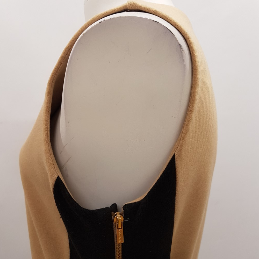 Robe beige et noire zippée - CALVIN KLEIN - Taille 38 estimée (Taille 6 indiquée) - Photo 5