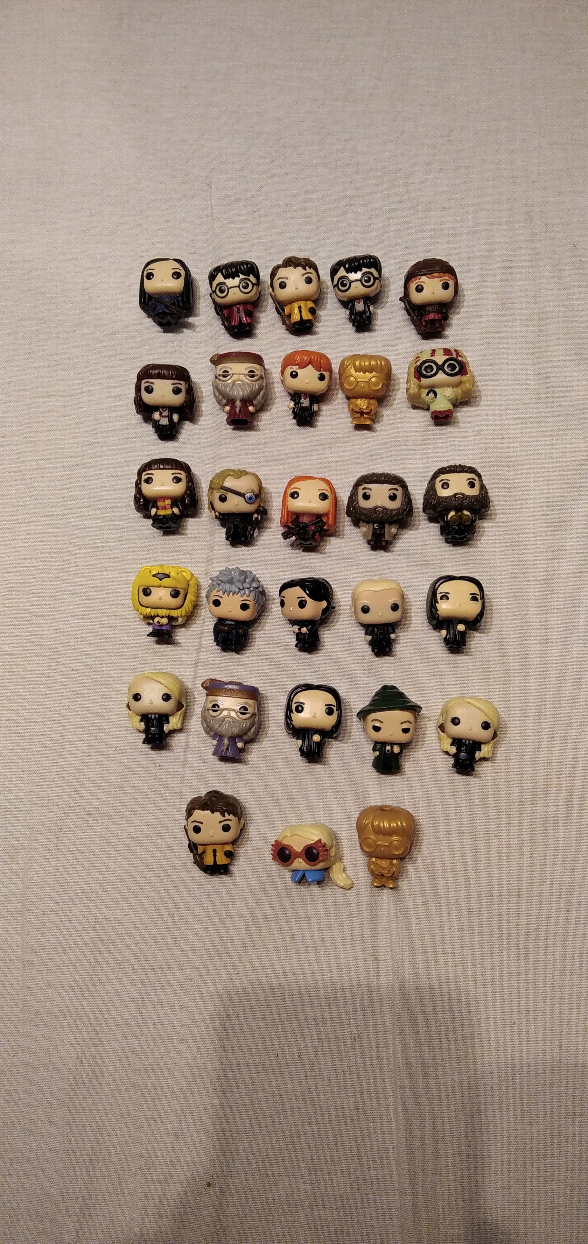 Voir photo 4 de Personnages Harry potter (28) Personnages Harry potter (28) Bon état - Vue 4 -