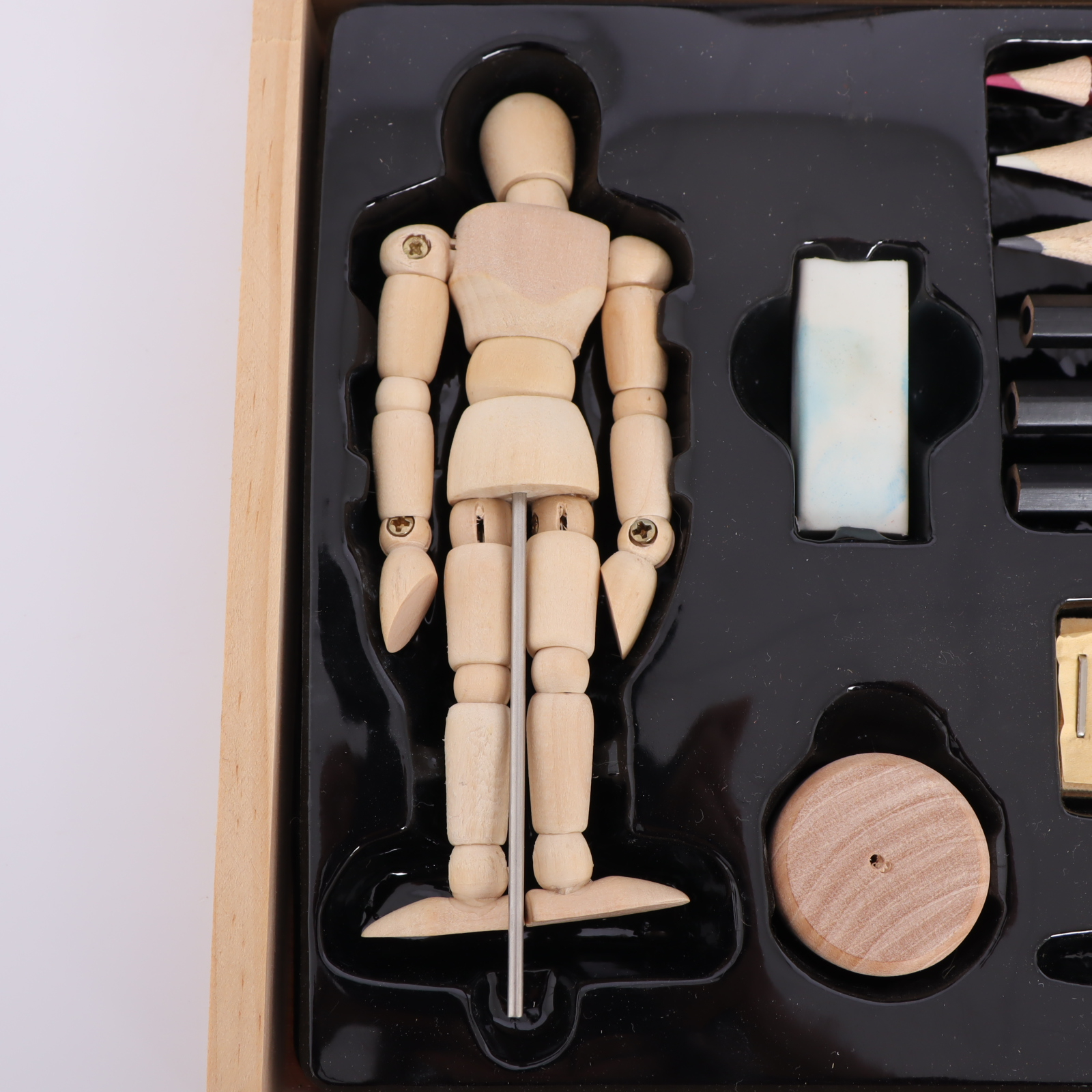 Kit de dessin avec sa malette en bois Bon état - Vue 7 - 