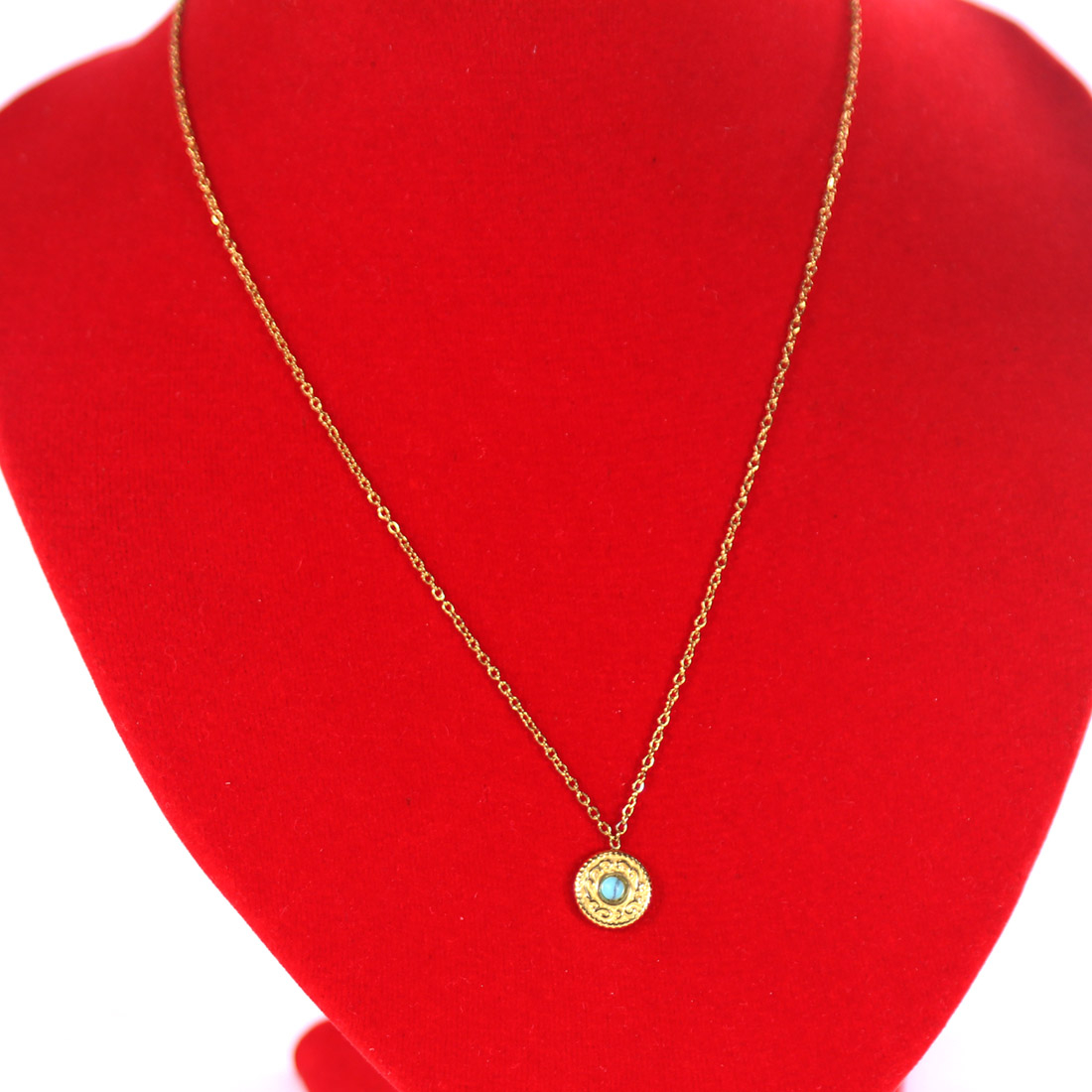 Collier fin acier Bon état -  reconditionné disponible sur Label Emmaüs