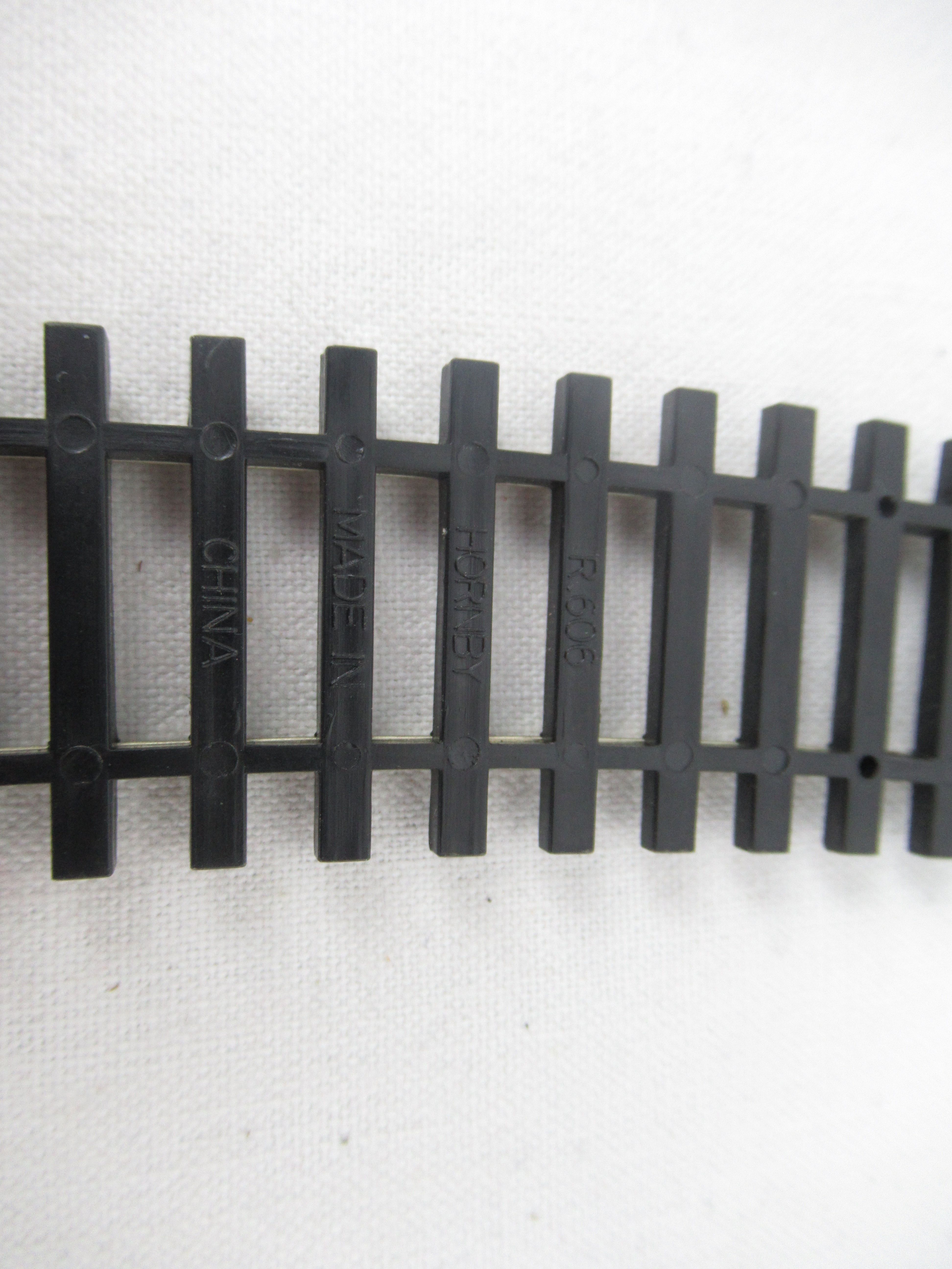 8 Rails Jouef Hornby R600 / R606 droit et courbe Très bon état - Vue 6 - 