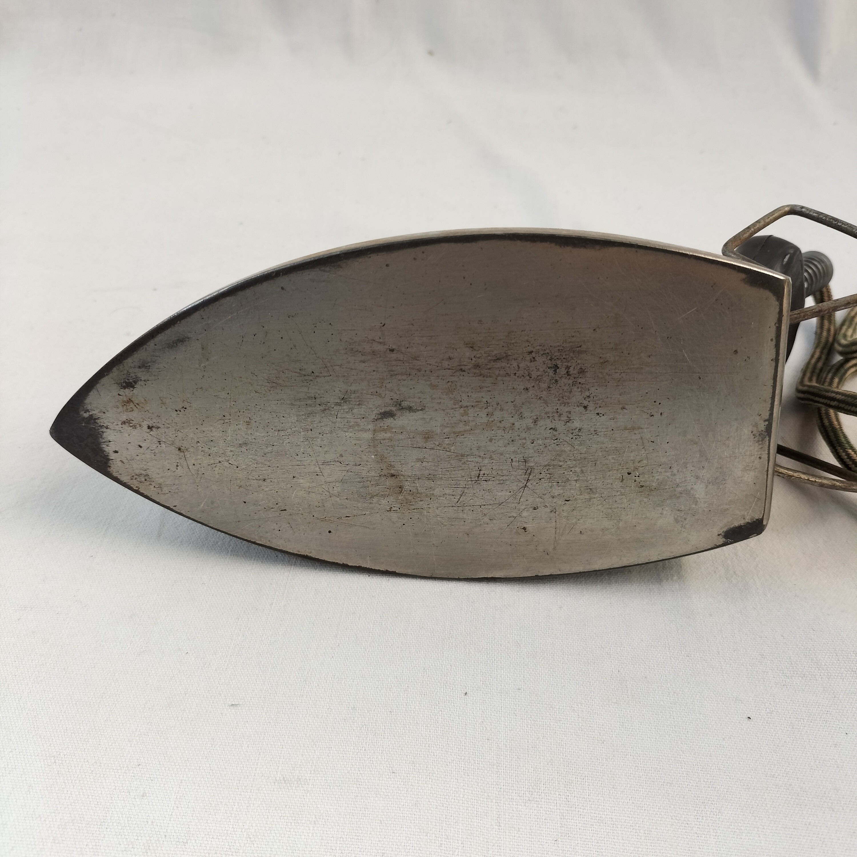 Ancien fer à repasser électrique vintage – Fonctionnel 🔌 Bon état - Vue 11 - 