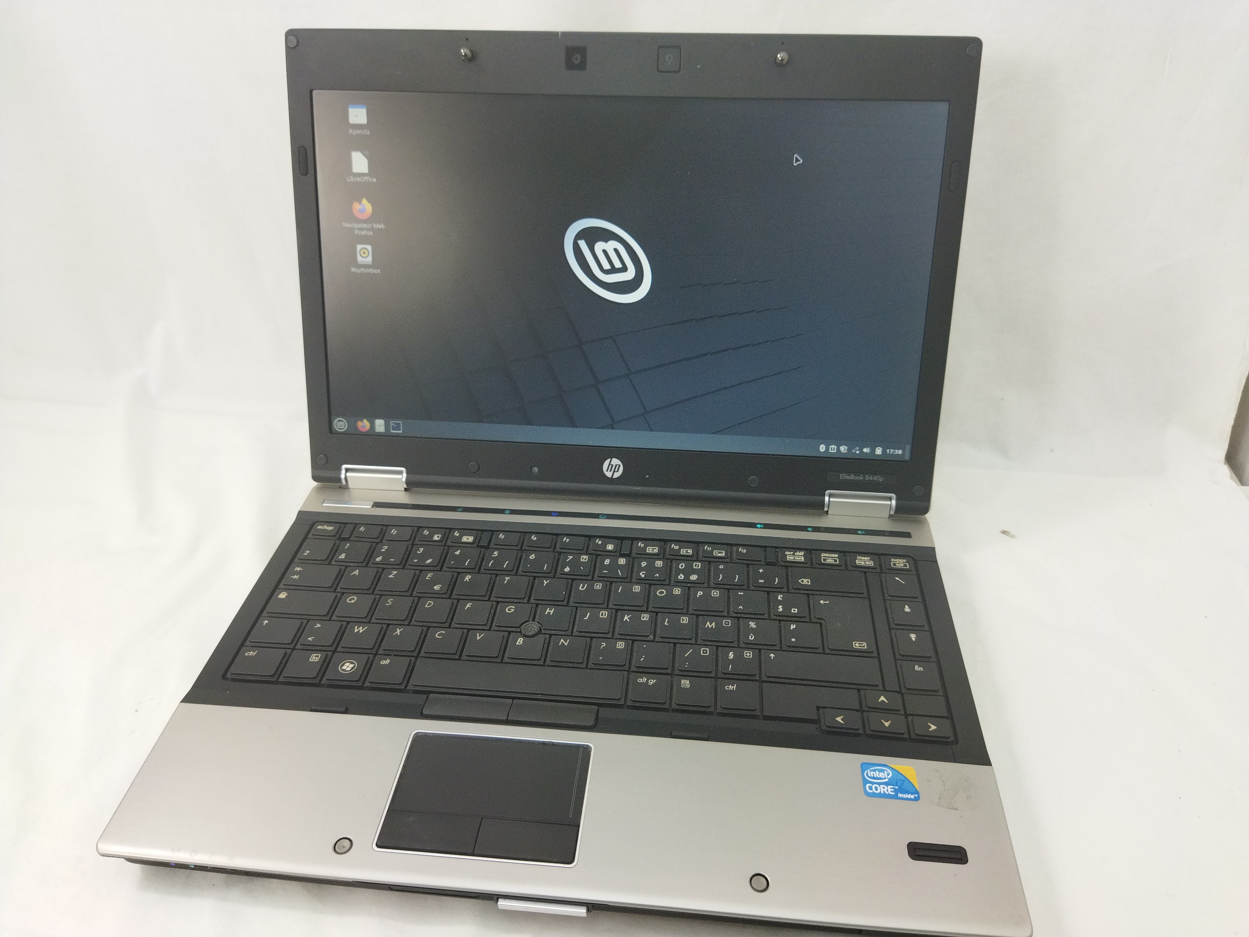 Pc Portable HP EliteBook 320Go et 6Go RAM sous OS Linux Mint-open source reconditionné - Image 3
