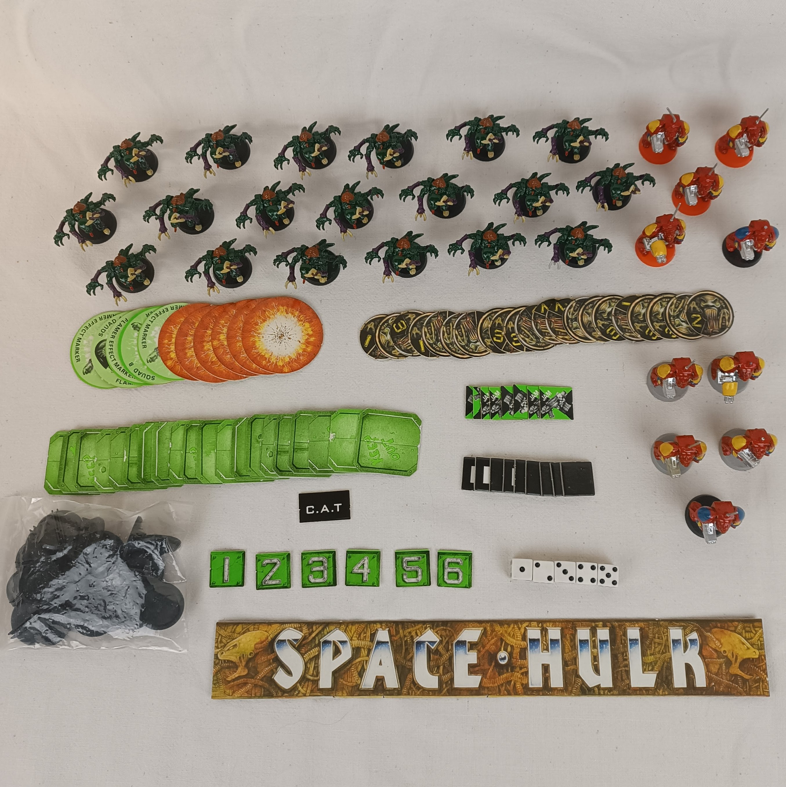 Voir photo 7 de Jeu de société "Space Hulk" - Warhammer 40K, première édition de 1989, par Games Workshop, figurines peintes Jeu de société "Space Hulk" - Warhammer 40K, première édition de 1989, par Games Workshop, figurines peintes État correct - Vue 7 -