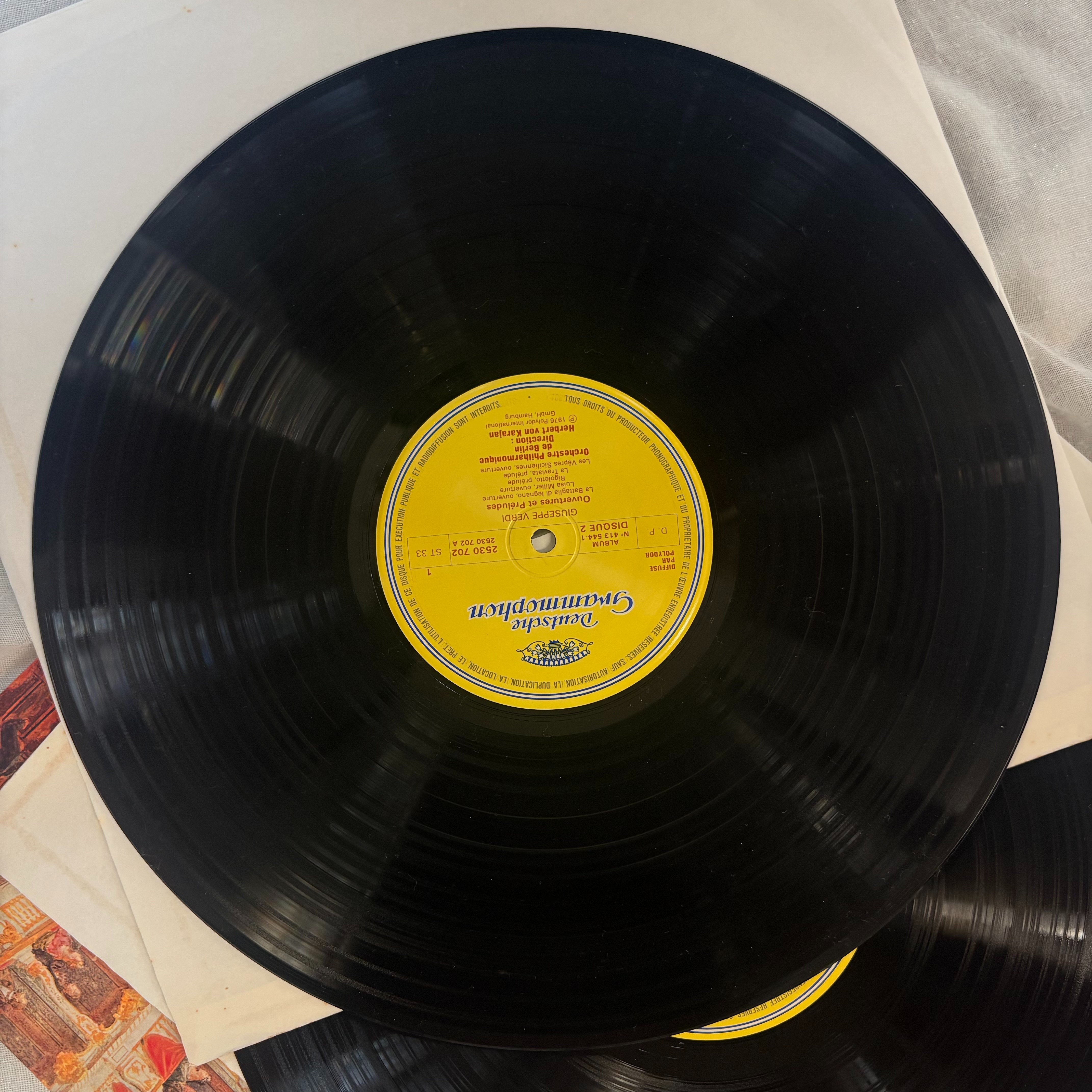 Voir photo 3 de Giuseppe Verdi "Ouvertures Et Préludes intégrale" 2 Vinyles 33t 1976 Giuseppe Verdi "Ouvertures Et Préludes intégrale" 2 Vinyles 33t 1976 Bon état - Vue 3 -