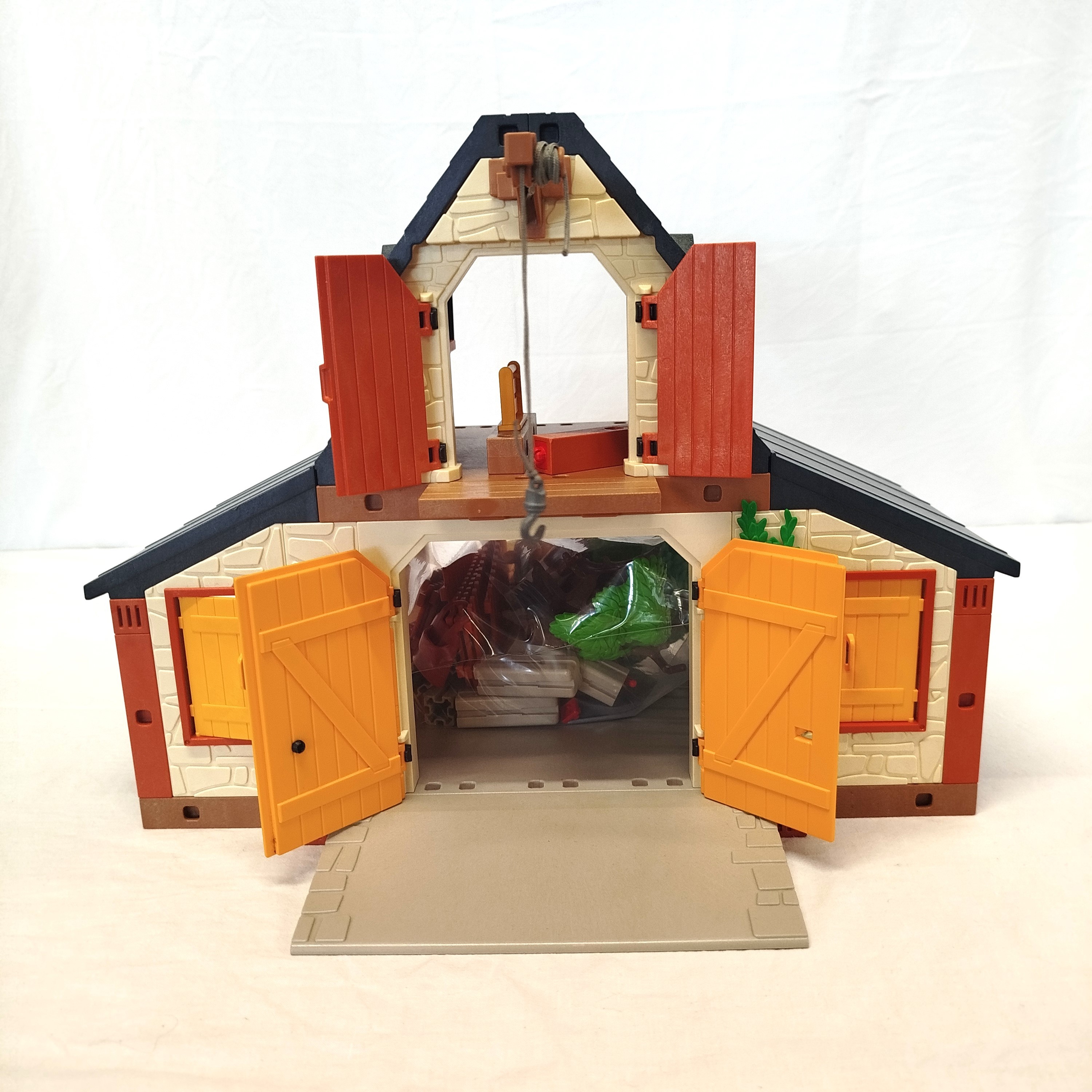 Voir photo 2 de Ferme PLAYMOBIL 3072 Ferme PLAYMOBIL 3072 Bon état - Vue 2 -
