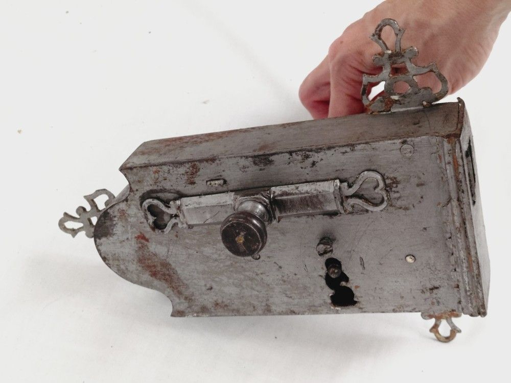 Ancienne serrure de porte d'entrée en fer forgé 18ème - Photo 8