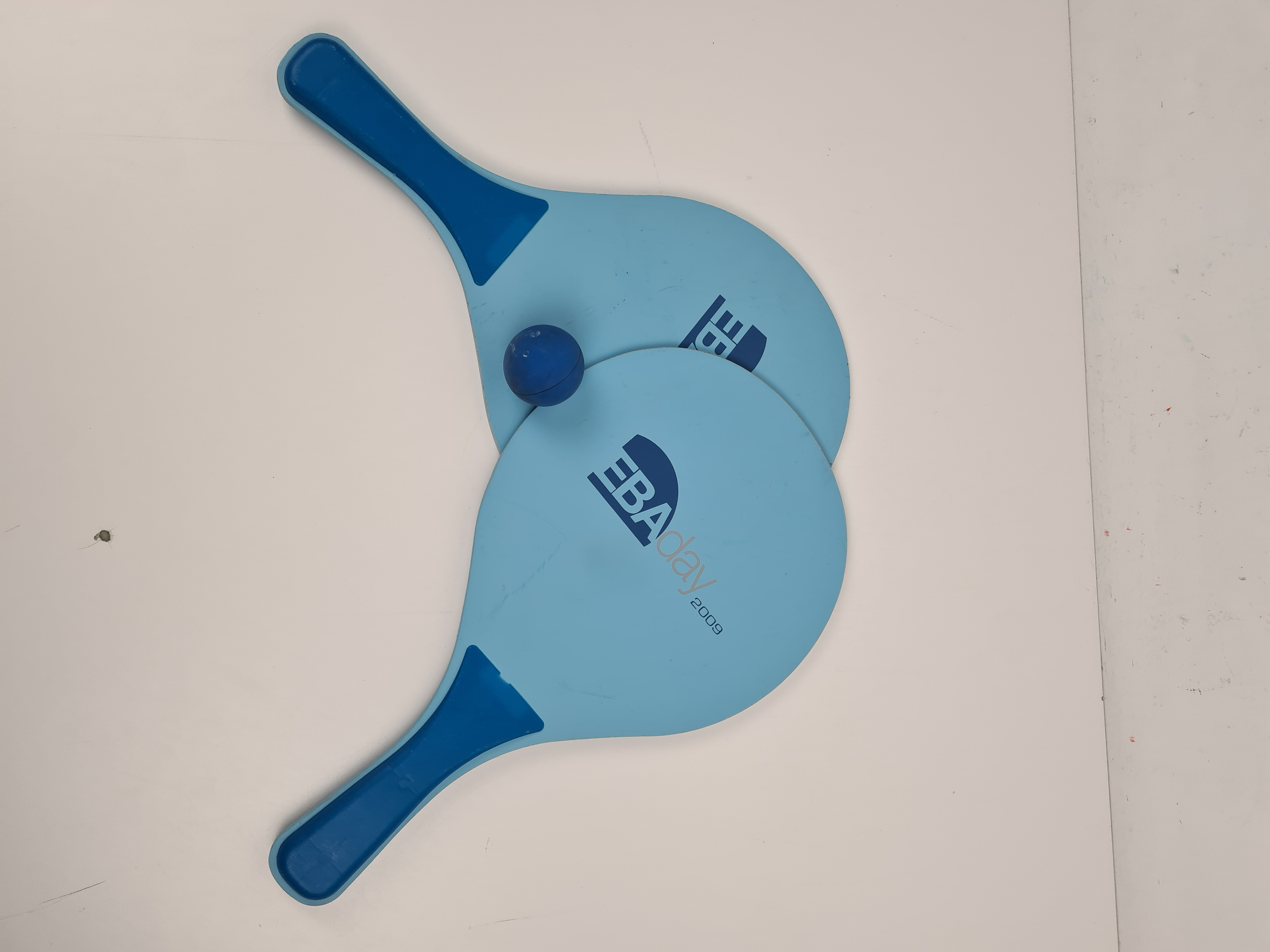 Jeu d'extérieure - Raquette de plage avec une balle - EBAday 2009 - 35 cm - Photo 1