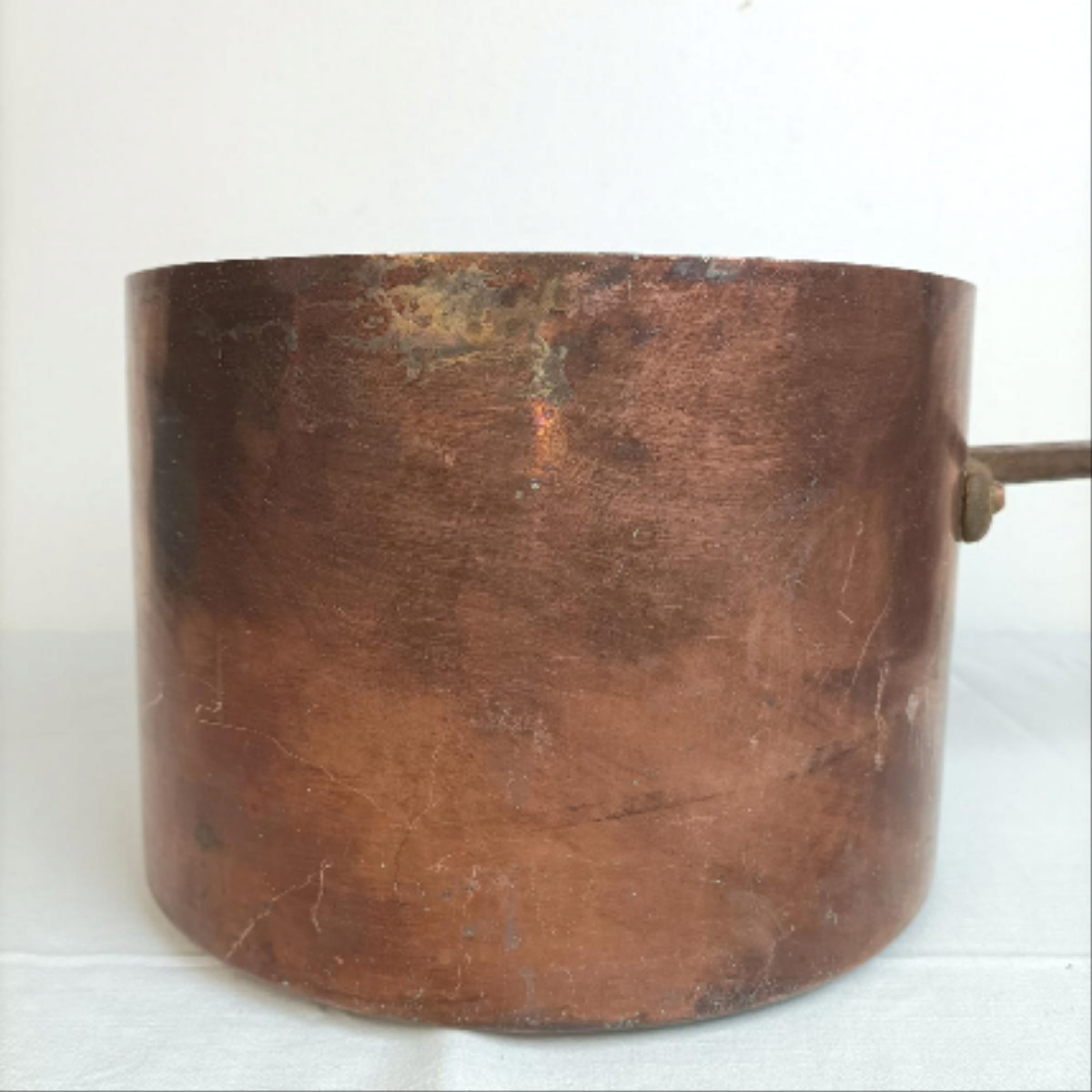 série de 5 casseroles en cuivre. anciennes Ustensiles lot Vintage Réf N