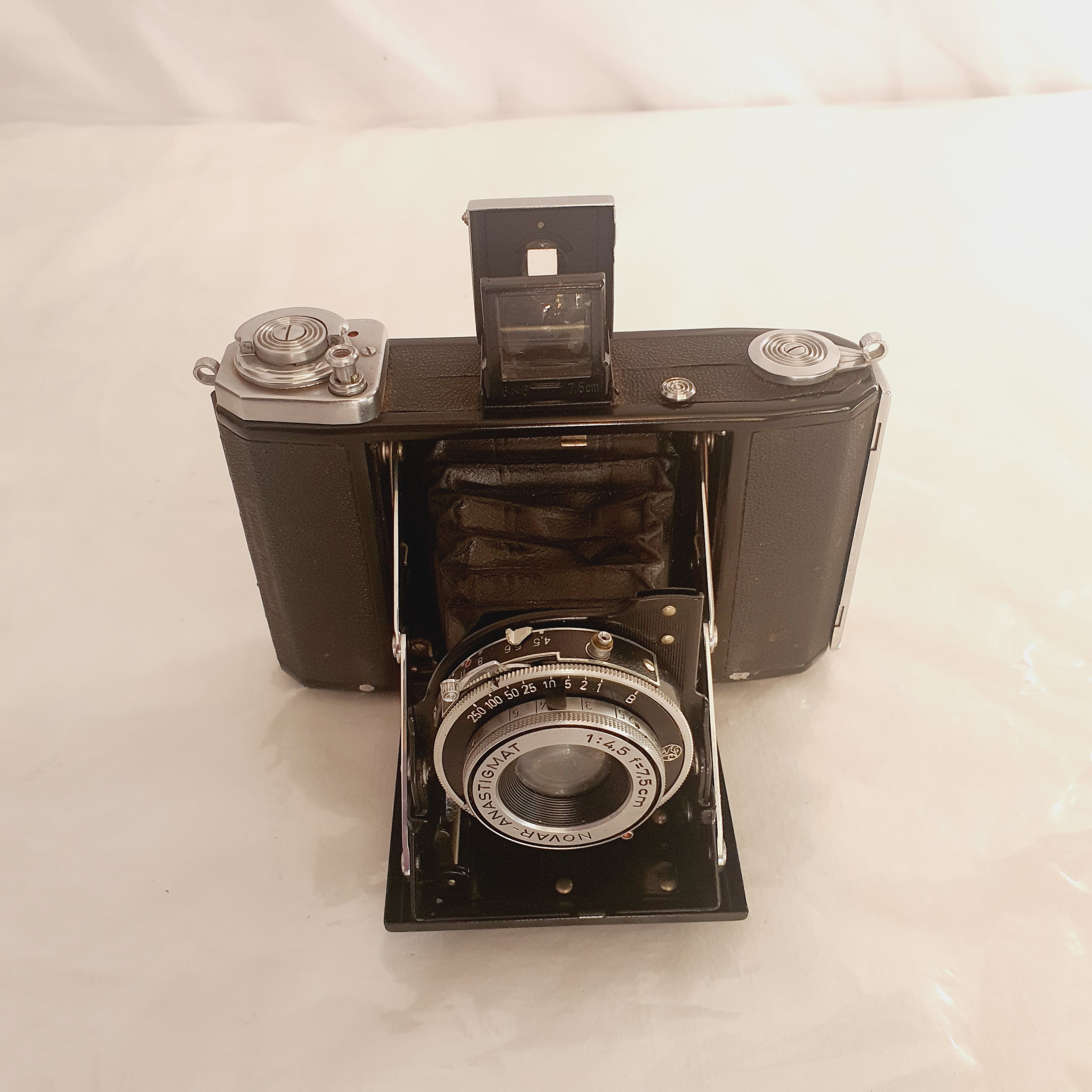Appareil photo à soufflet ZEISS IKON - Photo 1