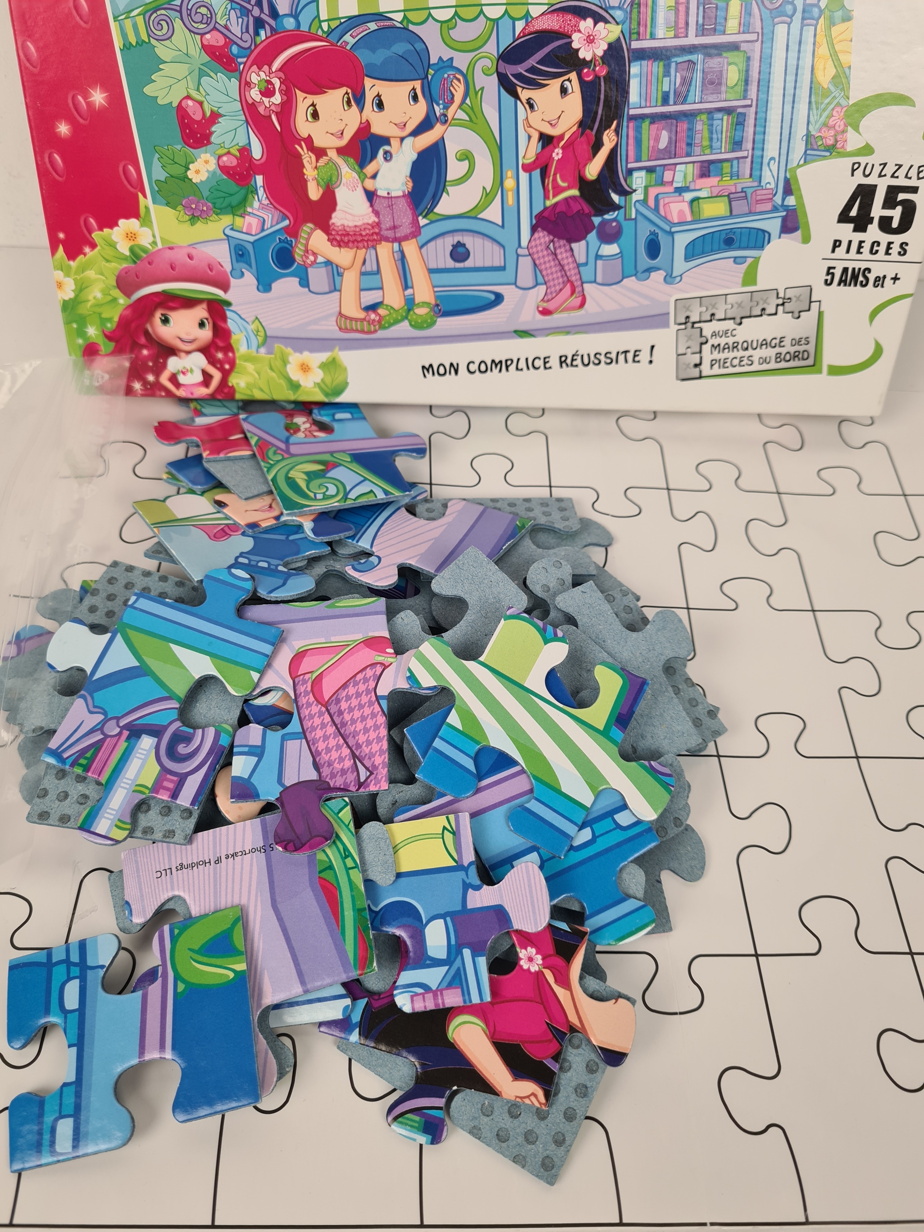 Puzzle vintage -Charlotte aux fraises à la bibliothèque - 45 pièces -Nathan - 5 ans + - Photo 3