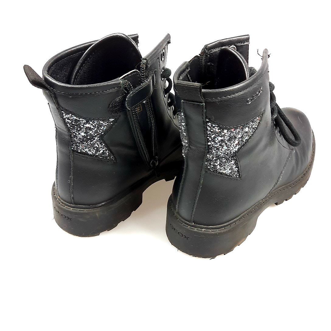 Voir photo 4 de Bottines en cuir noir GEOX Pointure 36 Bottines en cuir noir GEOX Pointure 36 Bon état - Vue 4 -