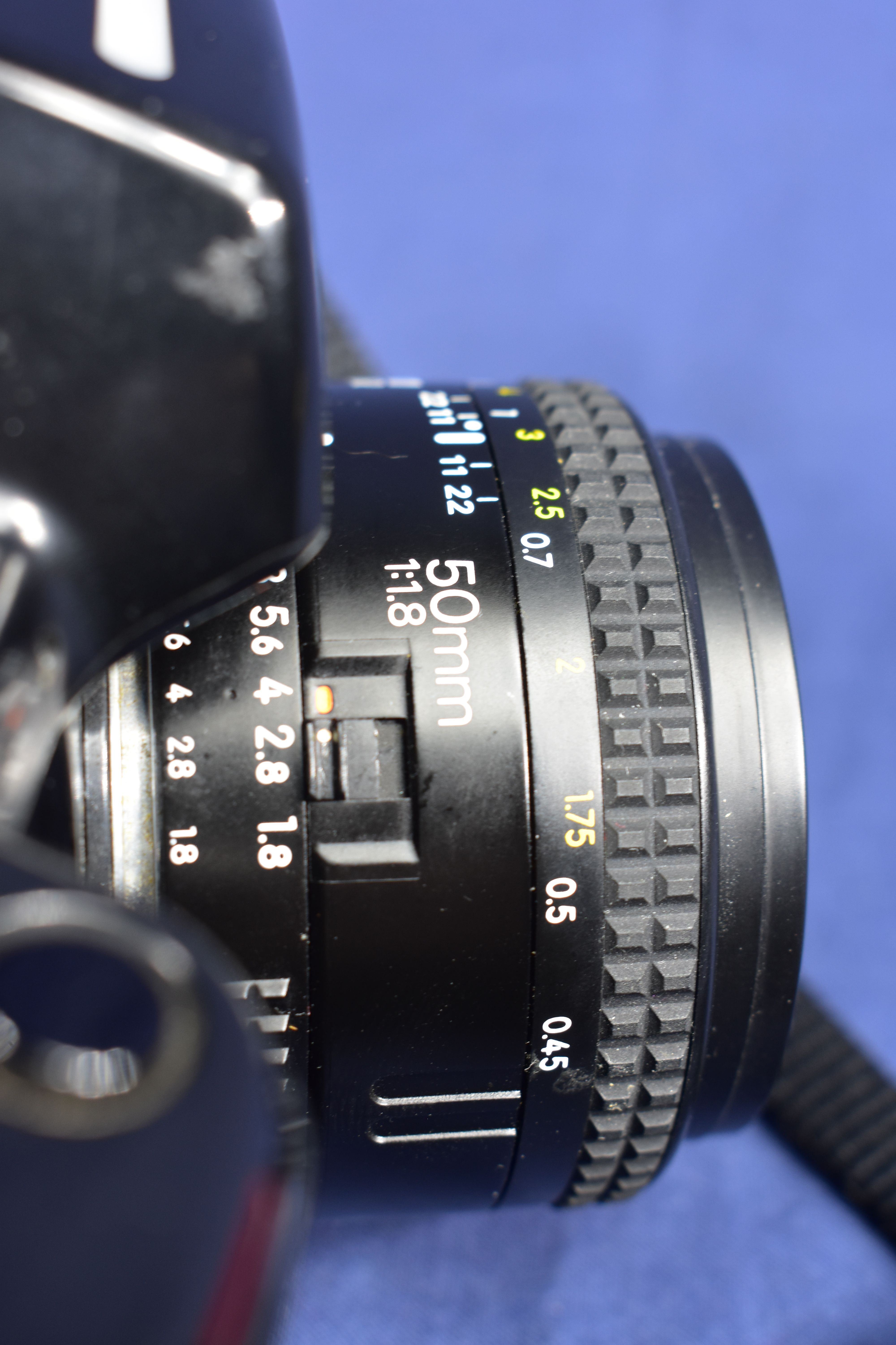 Appareil photo NIKON F 90, avec objectif de 50 mm, Objectif NIKON 35 - 105 mm, flash 1 ET 2 , 38 CT 7. - Photo 10