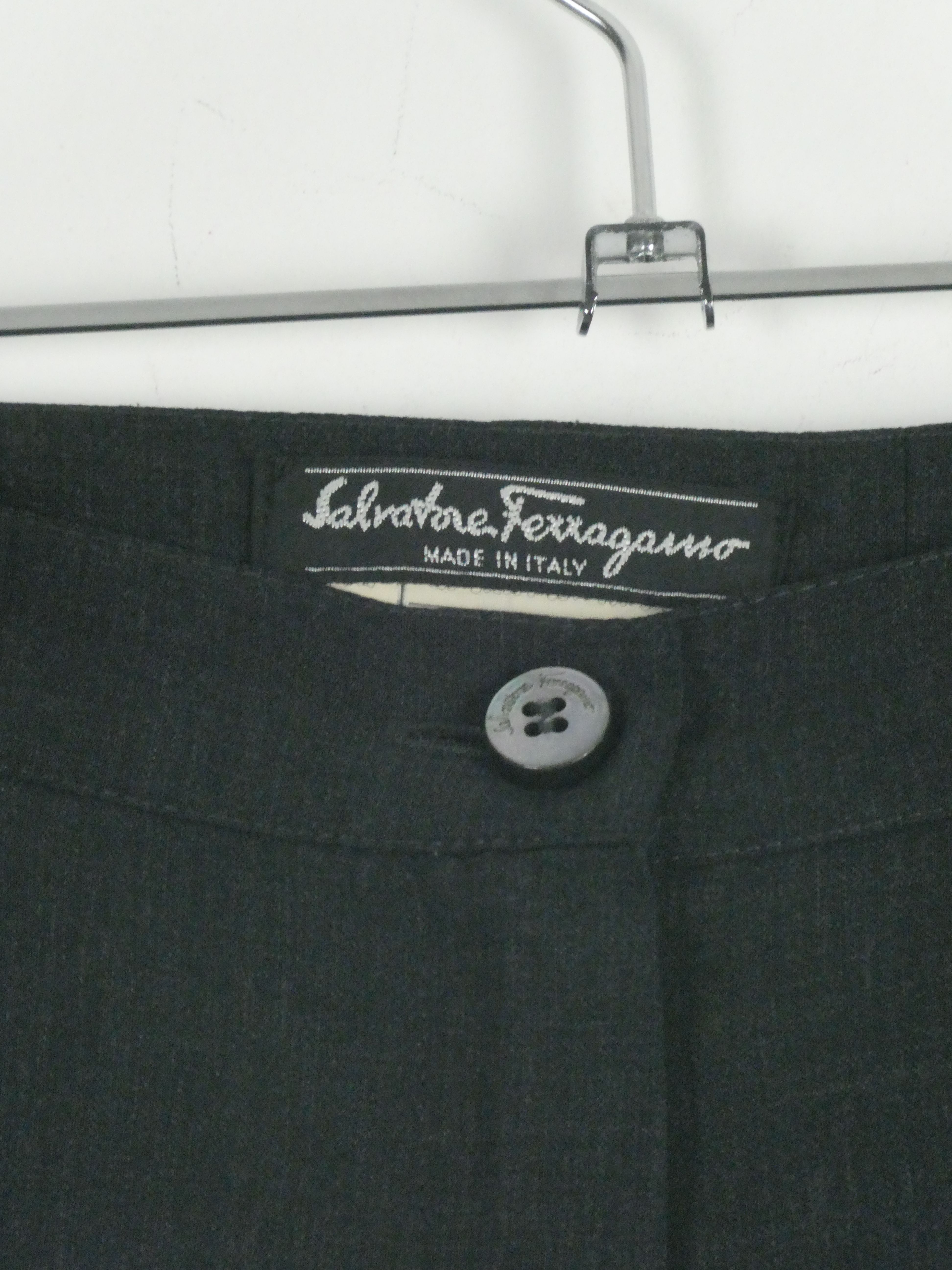 Salvatore Ferragamo pantalon ajusté de costume en laine - Taille F42/XL - Photo 8