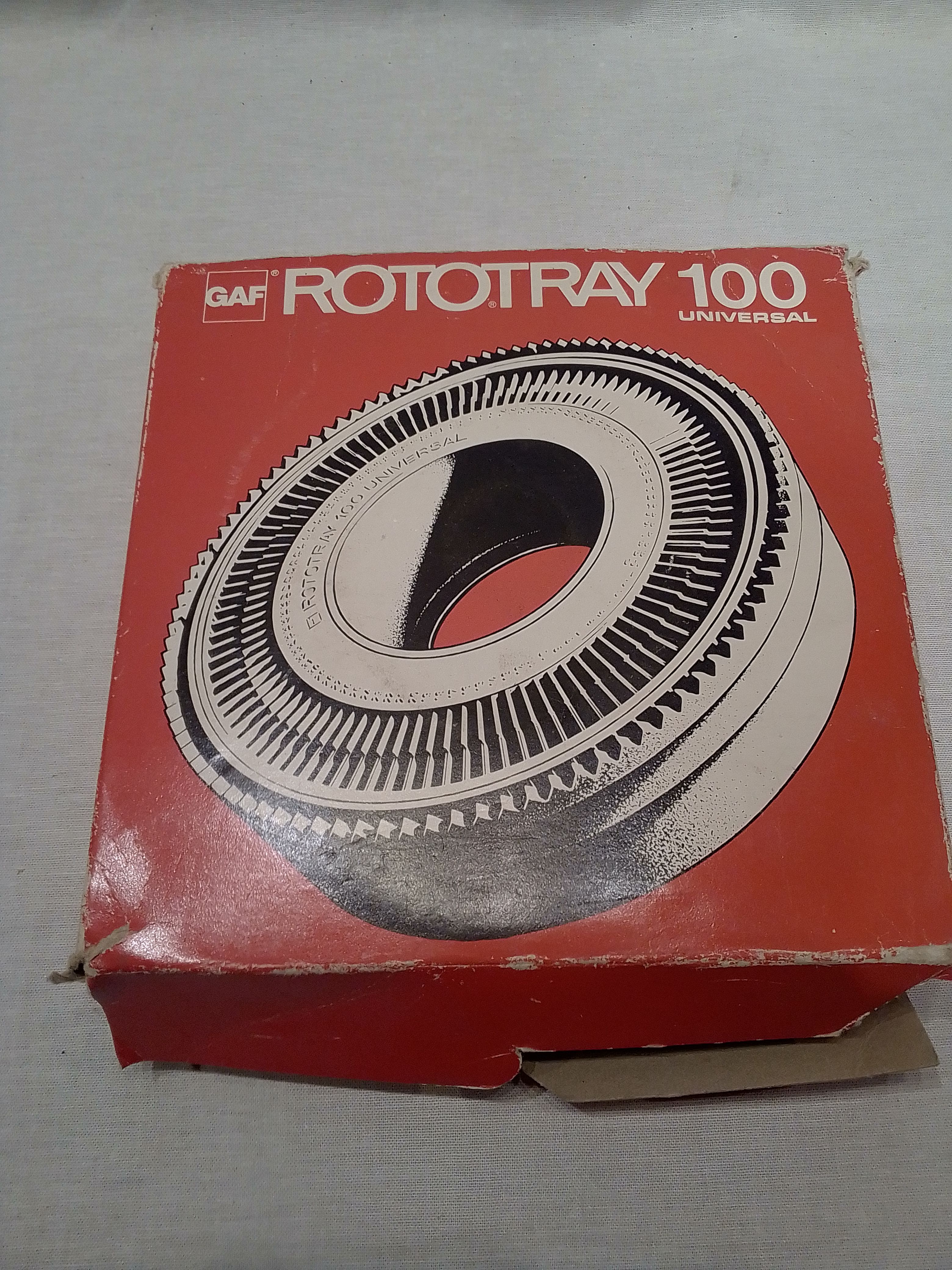2 Rototray 100 avec Diapo sur des Armes Très bon état -  reconditionné disponible sur Label Emmaüs