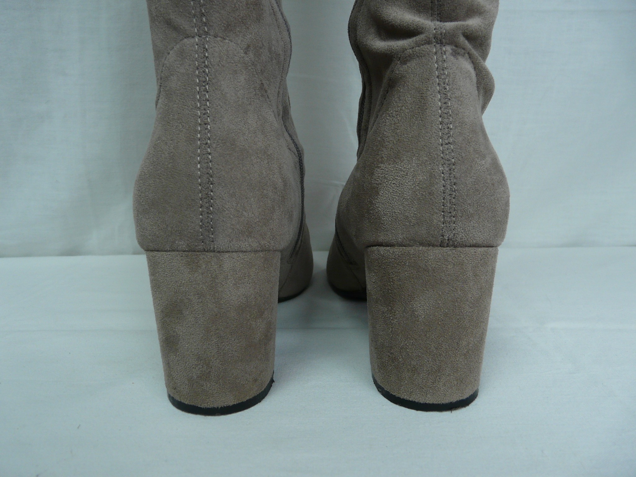 C240 - Bottes effet daim - Angela Thompson - Pointure 41 Bon état - Vue 5 - 