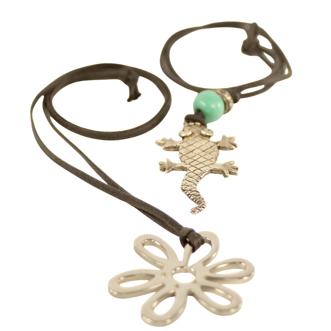 Acheter Colliers métal signés Bon état - 15,00 € Colliers métal signés Bon état - reconditionné disponible sur Label Emmaüs