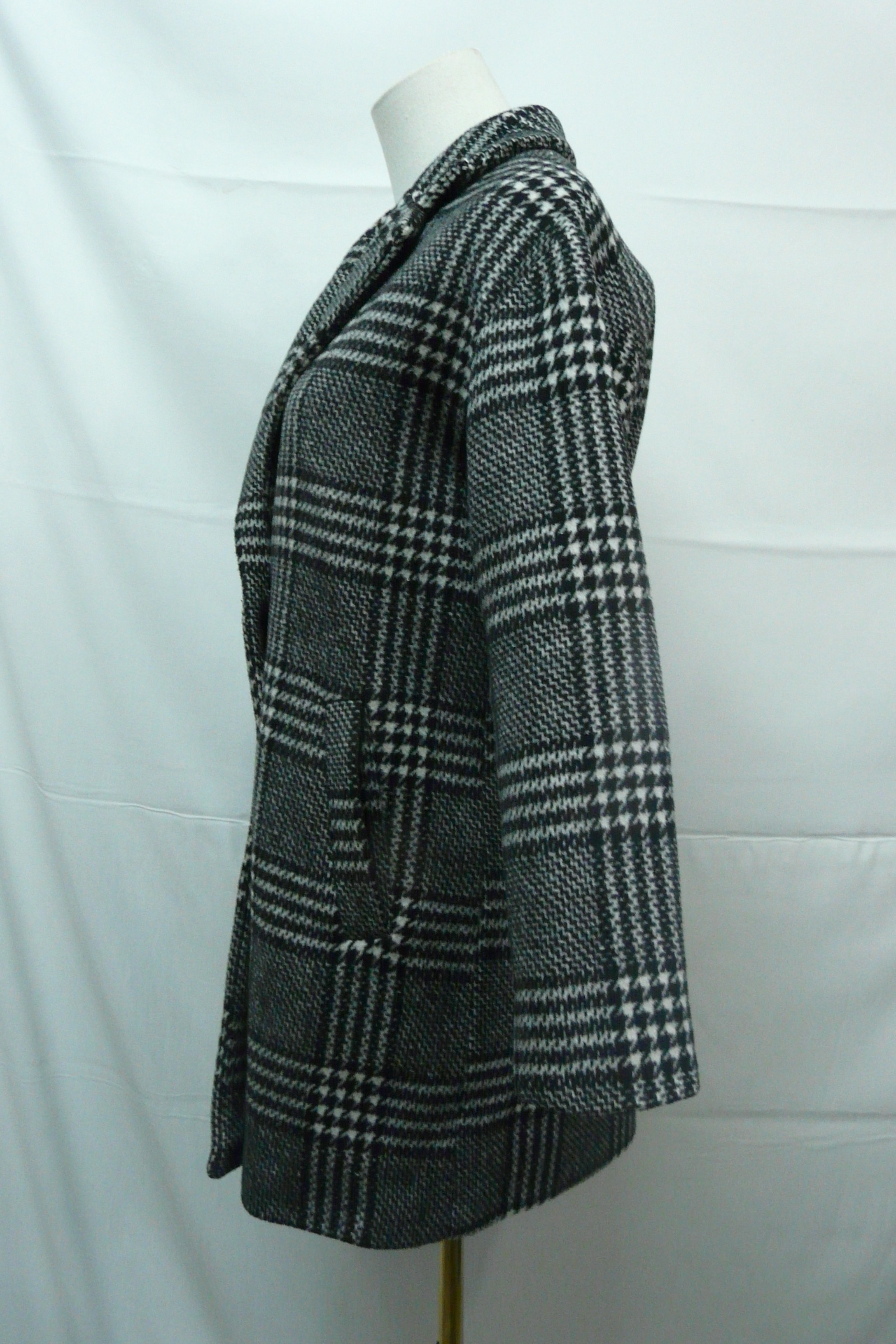Voir photo 4 de E1 - Manteau motif tartan - Kiabi - Âge 12 ans (2XS) E1 - Manteau motif tartan - Kiabi - Âge 12 ans (2XS) - Vue 4 -