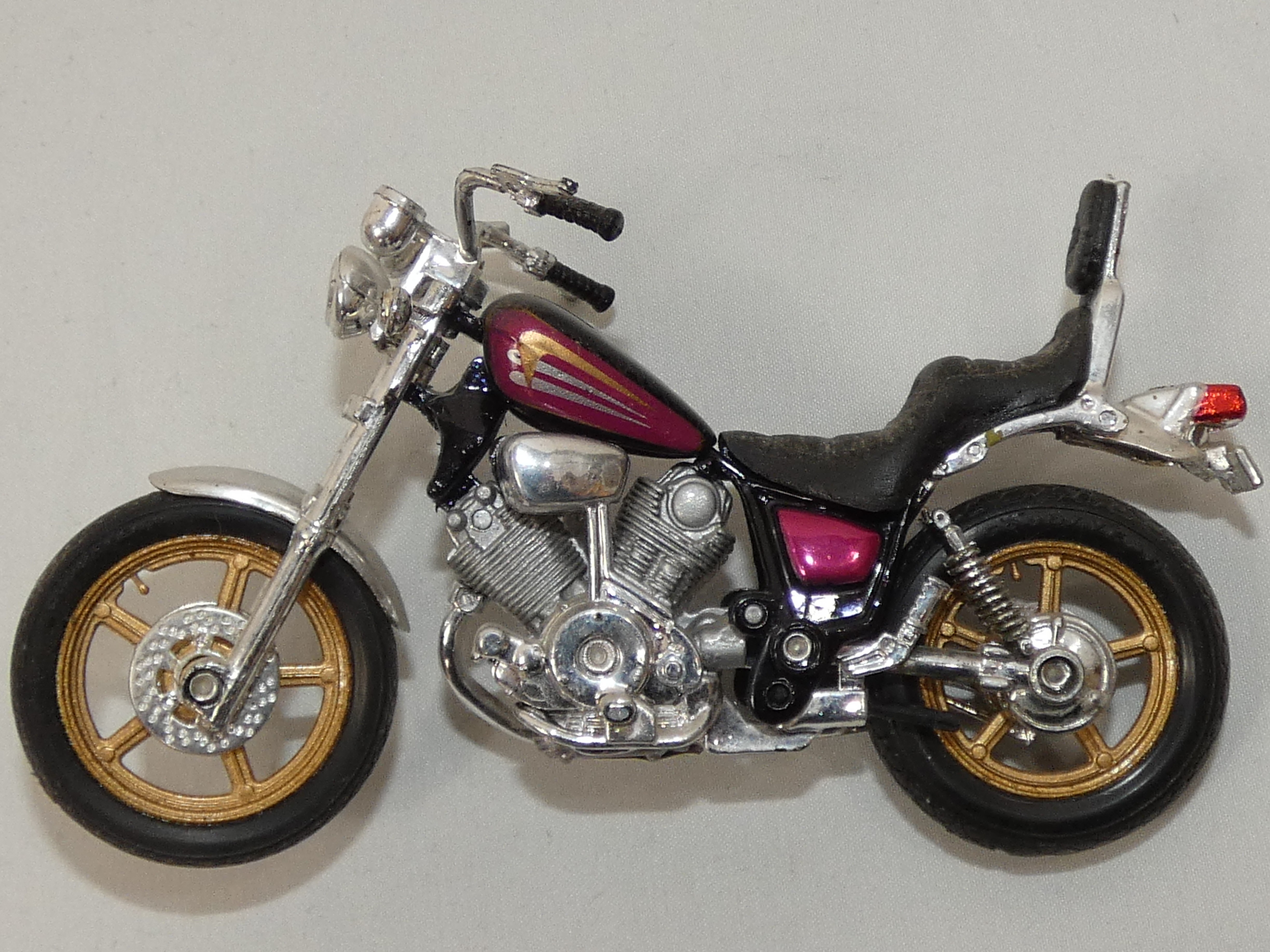 Lot de 4 motos miniatures MAISTO Bon état - Vue 8 - 