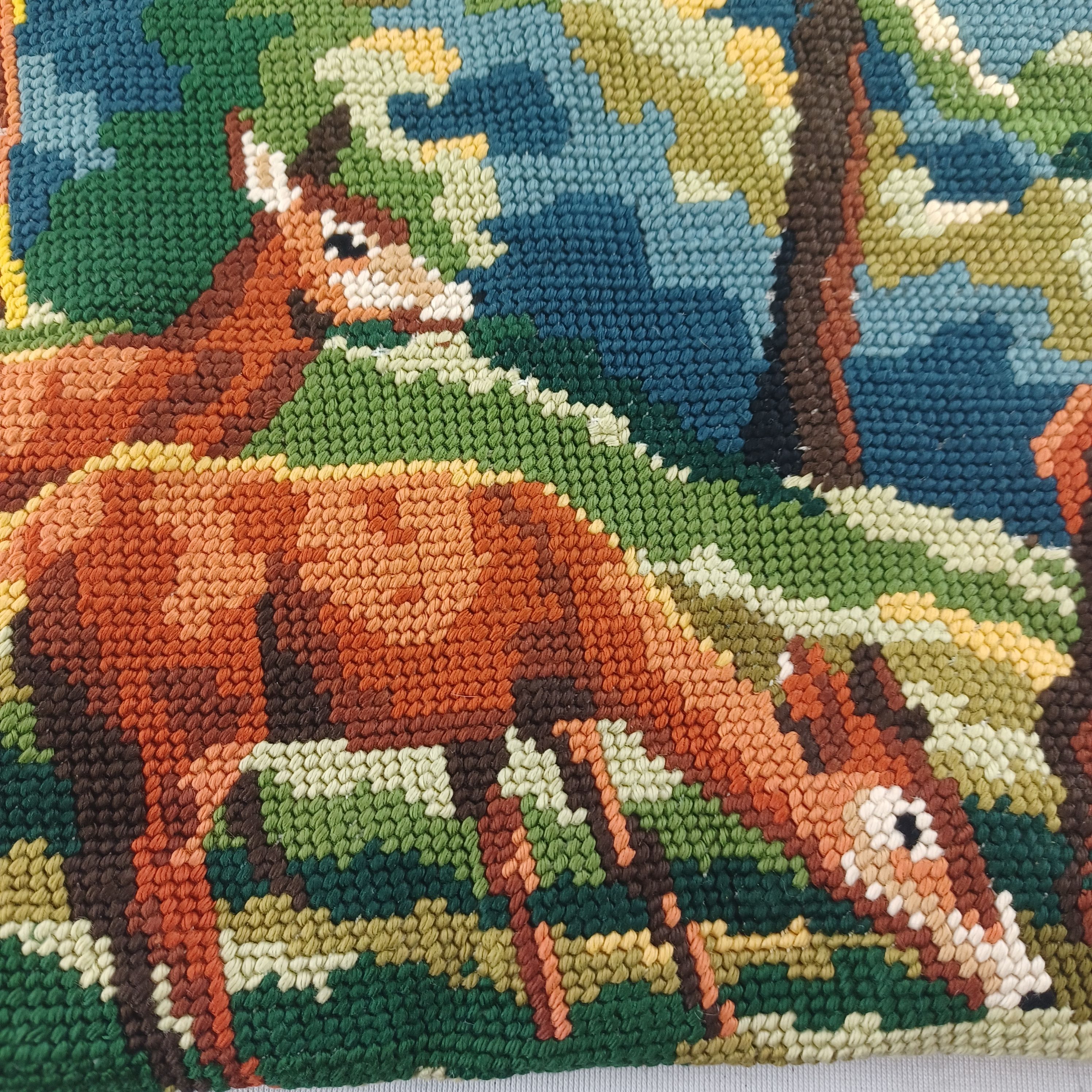 Voir photo 3 de Sac fait-main avec canevas d'une scène rurale de deux cerfs dans une forêt de 39x39 cm Sac fait-main avec canevas d'une scène rurale de deux cerfs dans une forêt de 39x39 cm Comme neuf - Vue 3 -