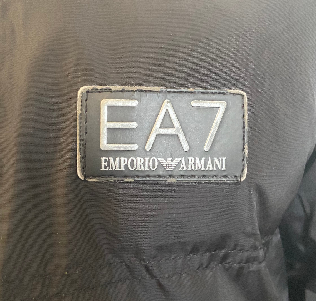 Voir photo 2 de Doudoune Emporio Armani T.XL Doudoune Emporio Armani T.XL Bon état - Vue 2 -