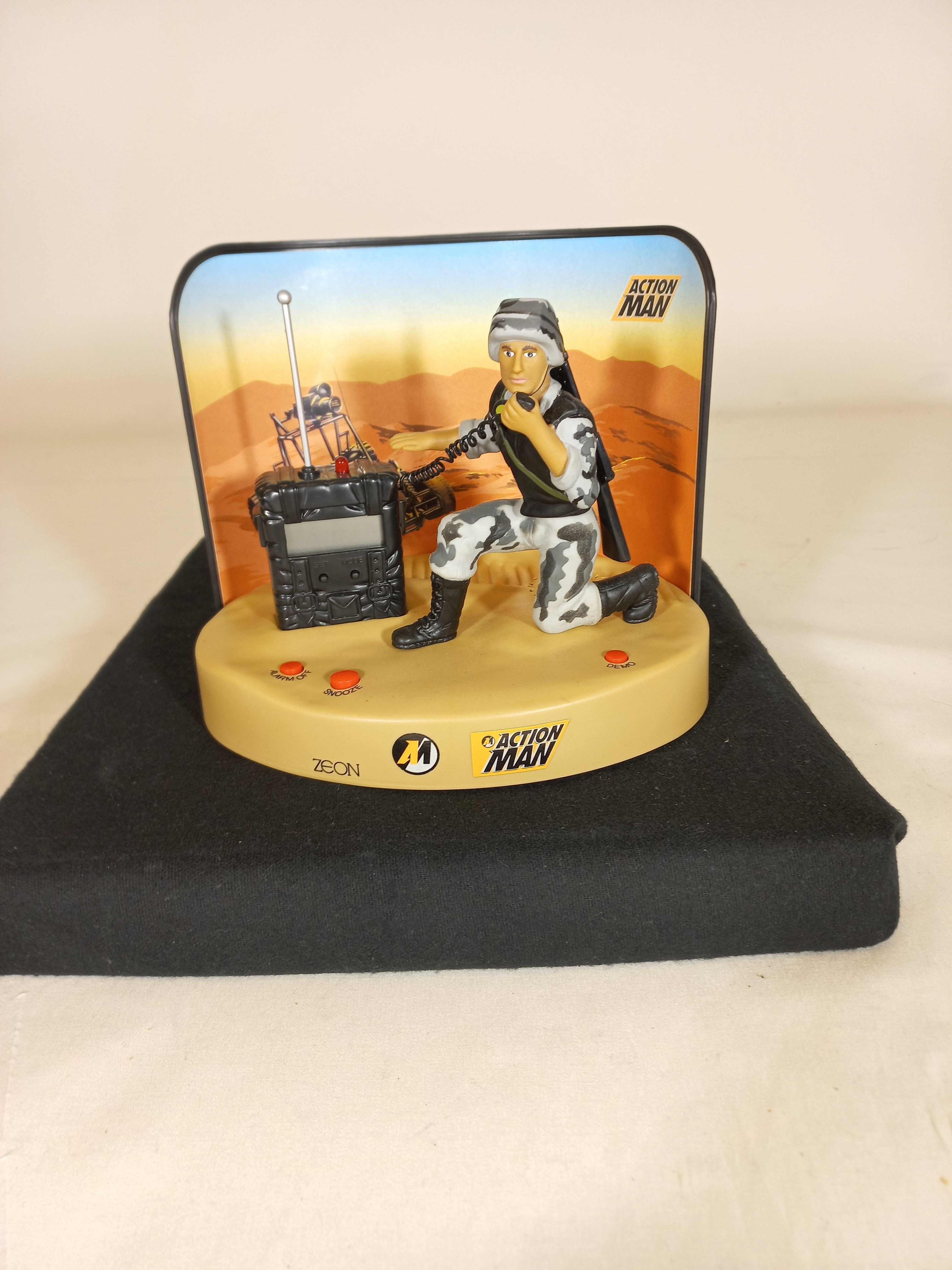 Action man réveil 1996 collector piles LR6 non fournies Hasbro vintage État correct - Vue 2 - 