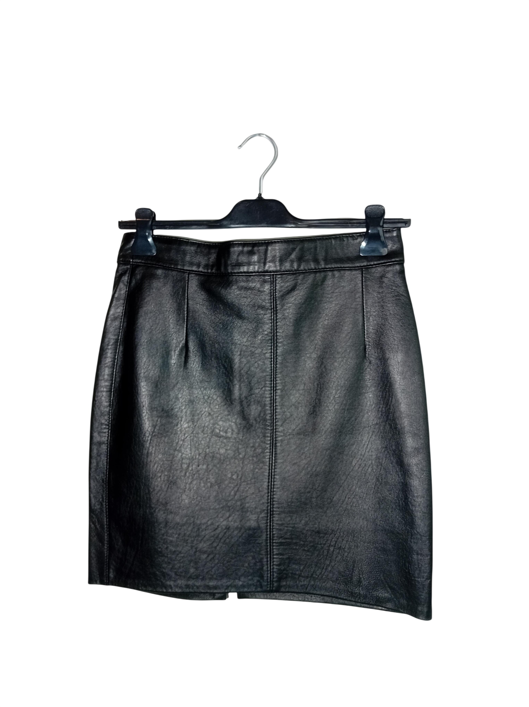 Acheter Jupe Courte Simili Cuir Noire Taille Haute Xl 42 14 (T4983) Très bon état - 14,00 € Jupe Courte Simili Cuir Noire Taille Haute Xl 42 14 (T4983) Très bon état - reconditionné disponible sur Label Emmaüs