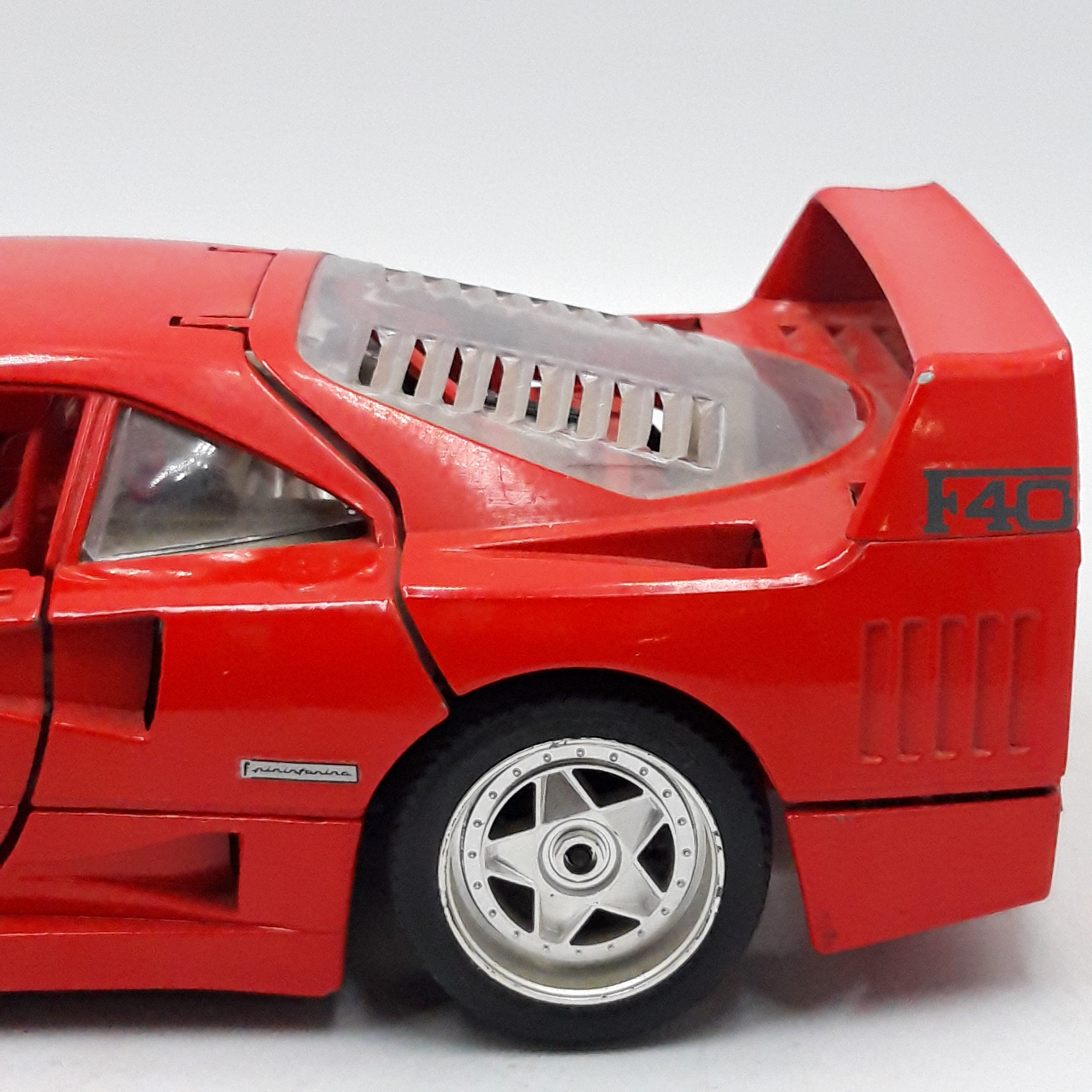 Voiture miniature de Collection, FERRARI F40 (1987) BURAGO Rouge, Ech.1/18. Très bon état - Vue 11 - 
