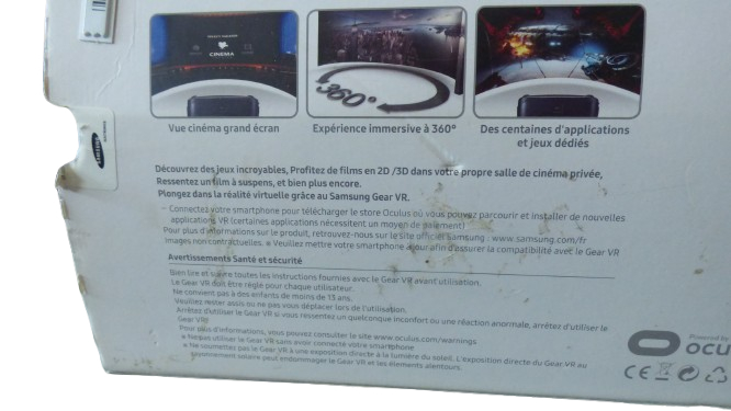 Voir photo 3 de Casque de réalité virtuelle Samsung Gear VR pour Samsung Galaxy S6 (notice non incluse) en boîte Casque de réalité virtuelle Samsung Gear VR pour Samsung Galaxy S6 (notice non incluse) en boîte Très bon état - Vue 3 -