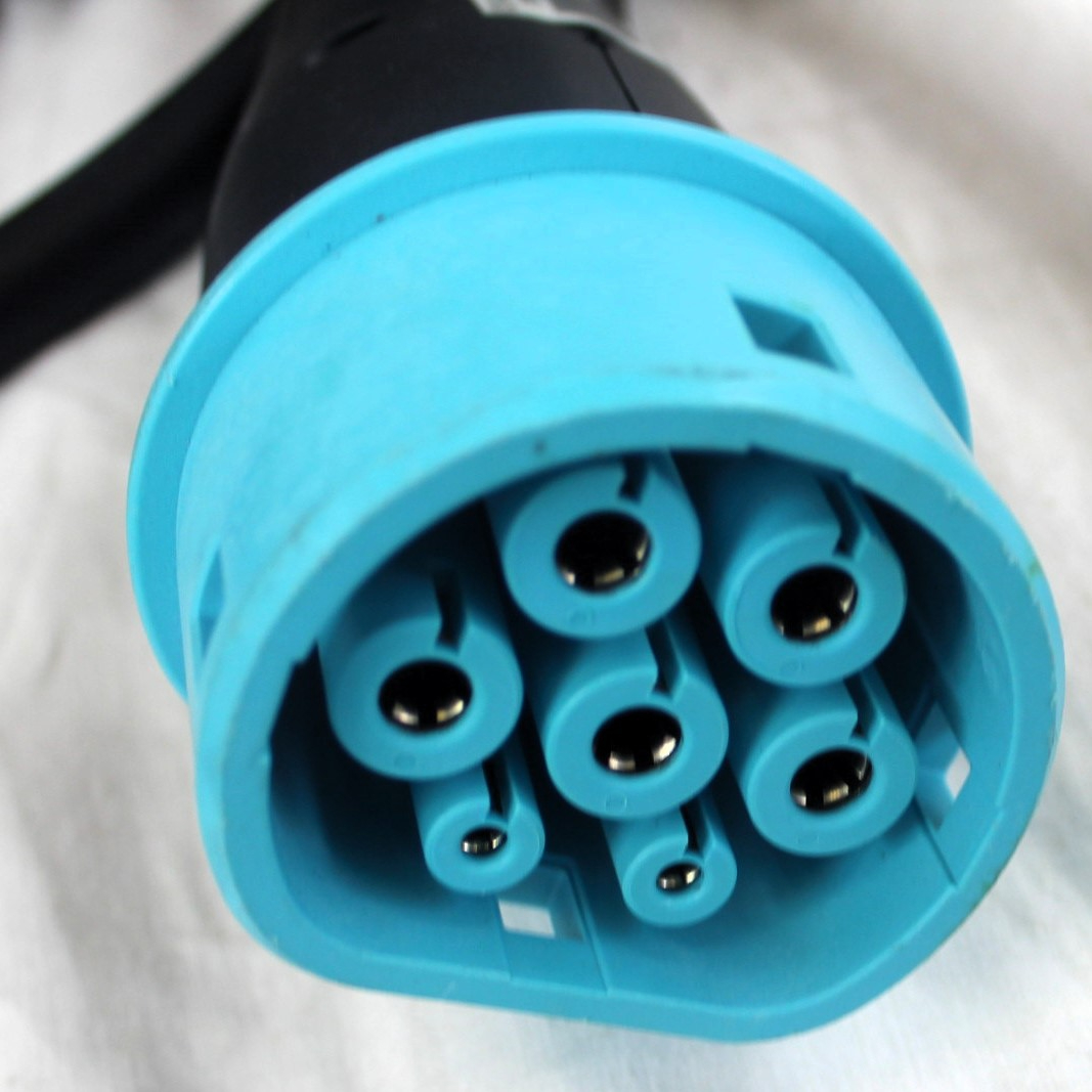 Cable De Recharge Delphi 480V /32A ( pour Renault Zoé ). - Bon état - Photo 2