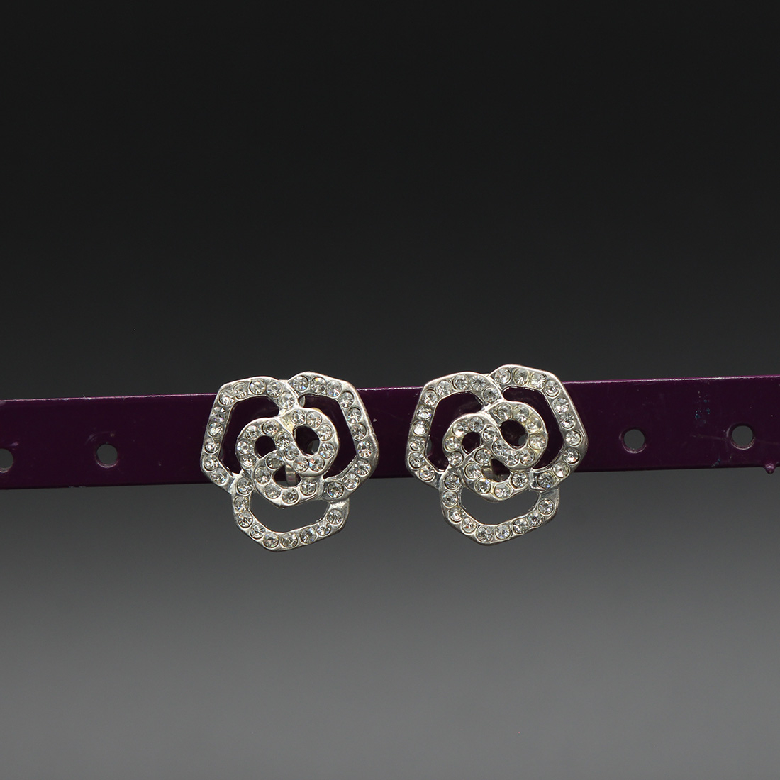 Voir photo 5 de Collier plastron et boucle d'oreille stras et ocre Collier plastron et boucle d'oreille stras et ocre - Vue 5 -