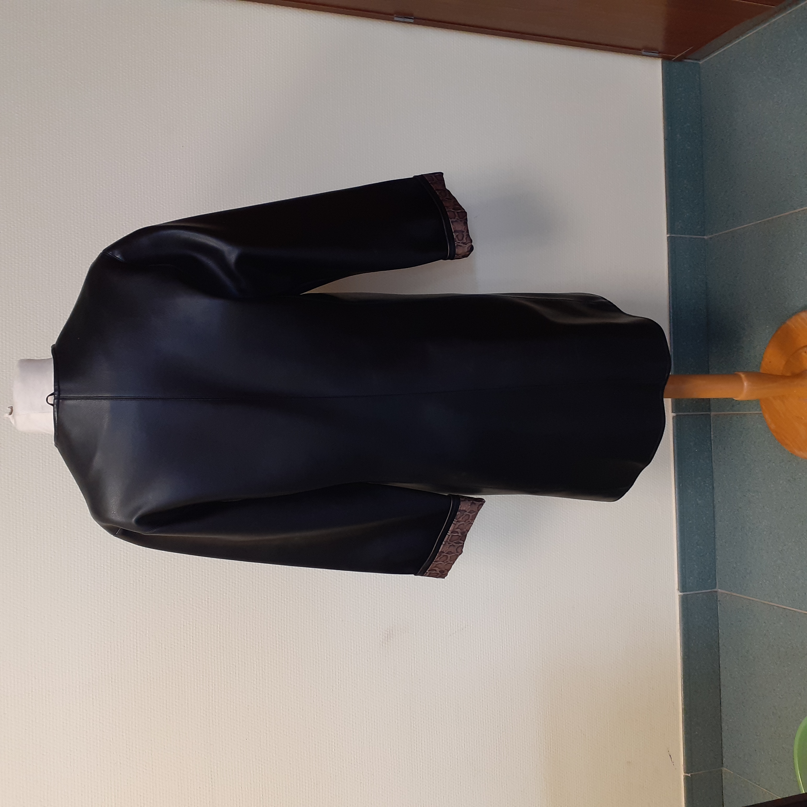 Voir photo 4 de Manteau - Batiste - 40 Manteau - Batiste - 40 Bon état - Vue 4 -