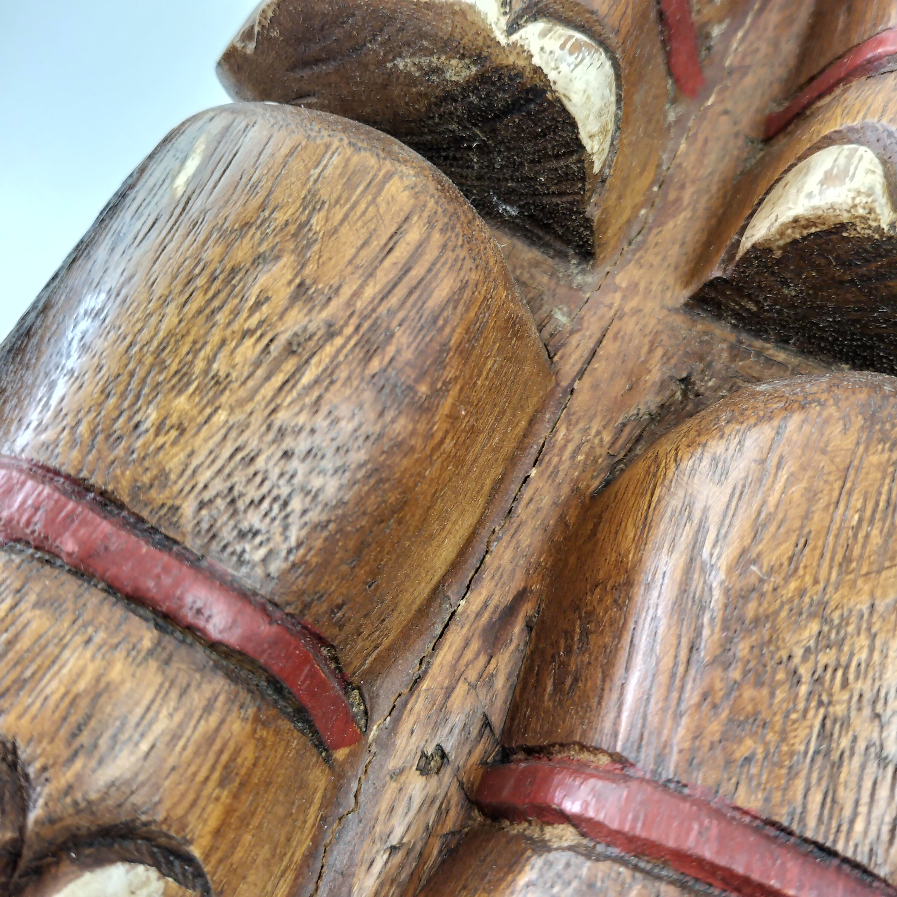 Magnifique tabouret porte plante éléphant sculpté en bois et peint à la main. - Photo 12