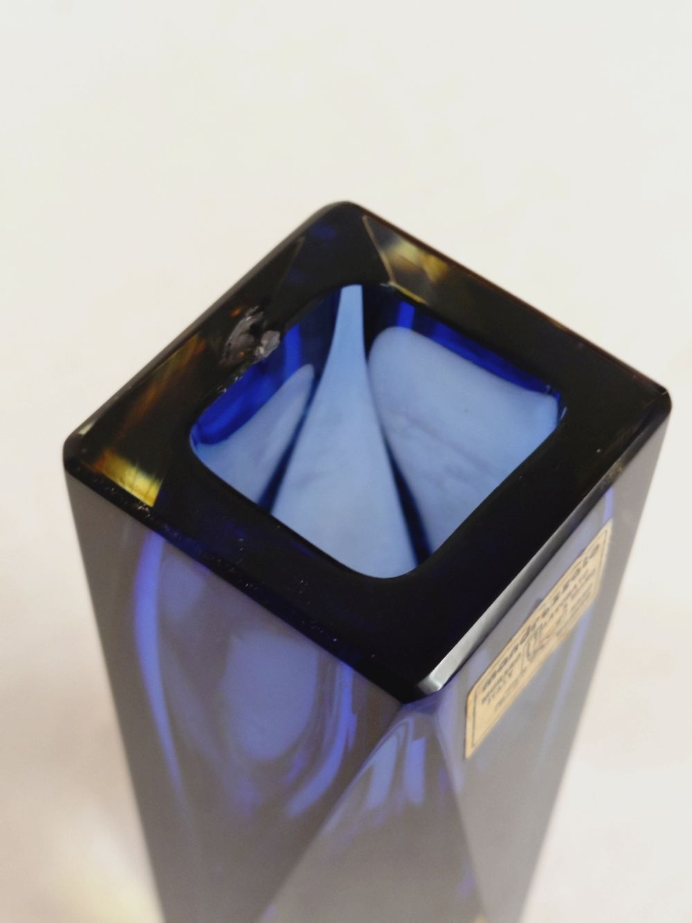 Vase en verre Murano sommerso facetté bleu Klein et ambre-1970, fait main. - Photo 10