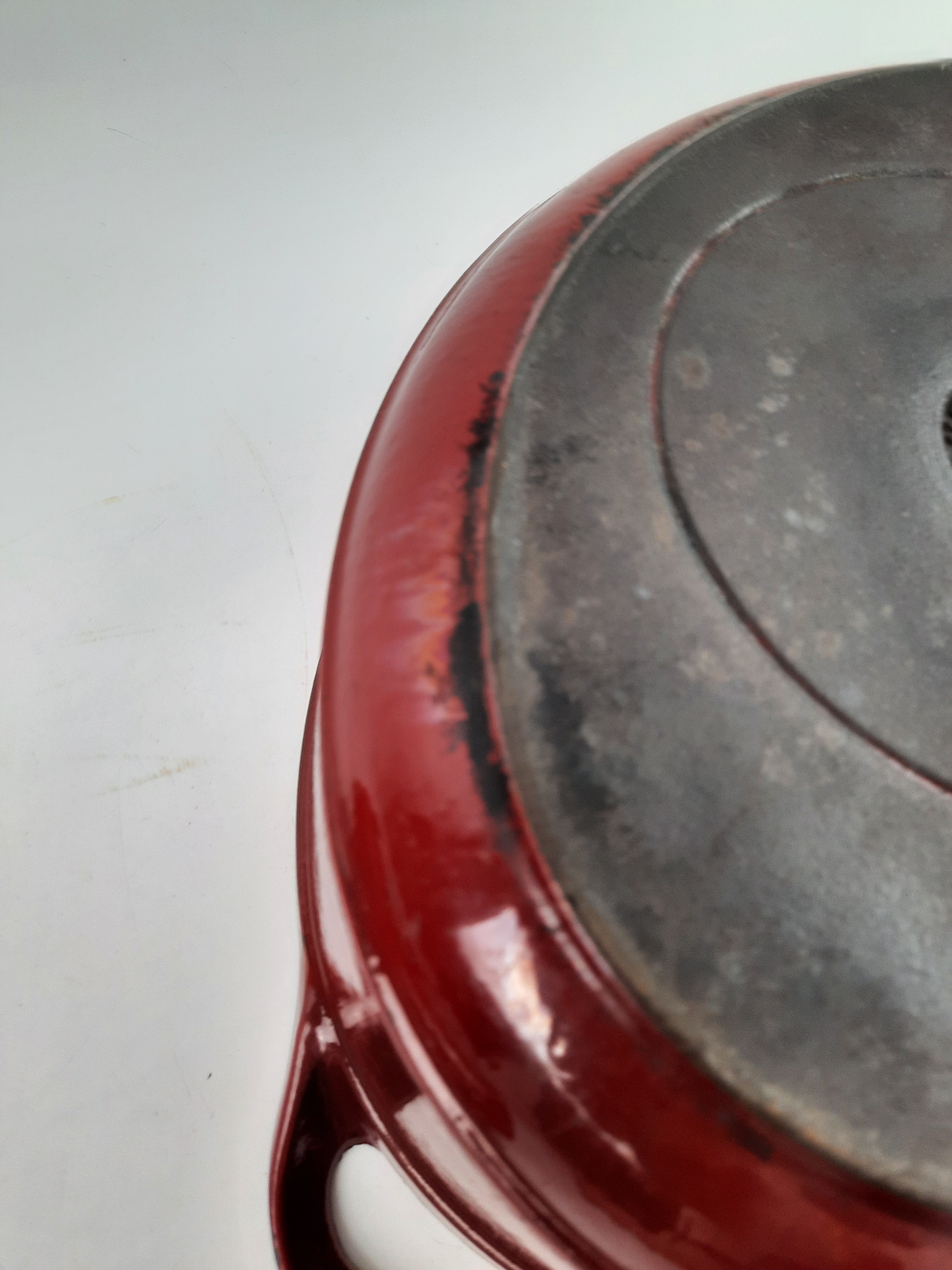 Cocotte en fonte rouge ovale Fontignac 29 - Bon état - Photo 9